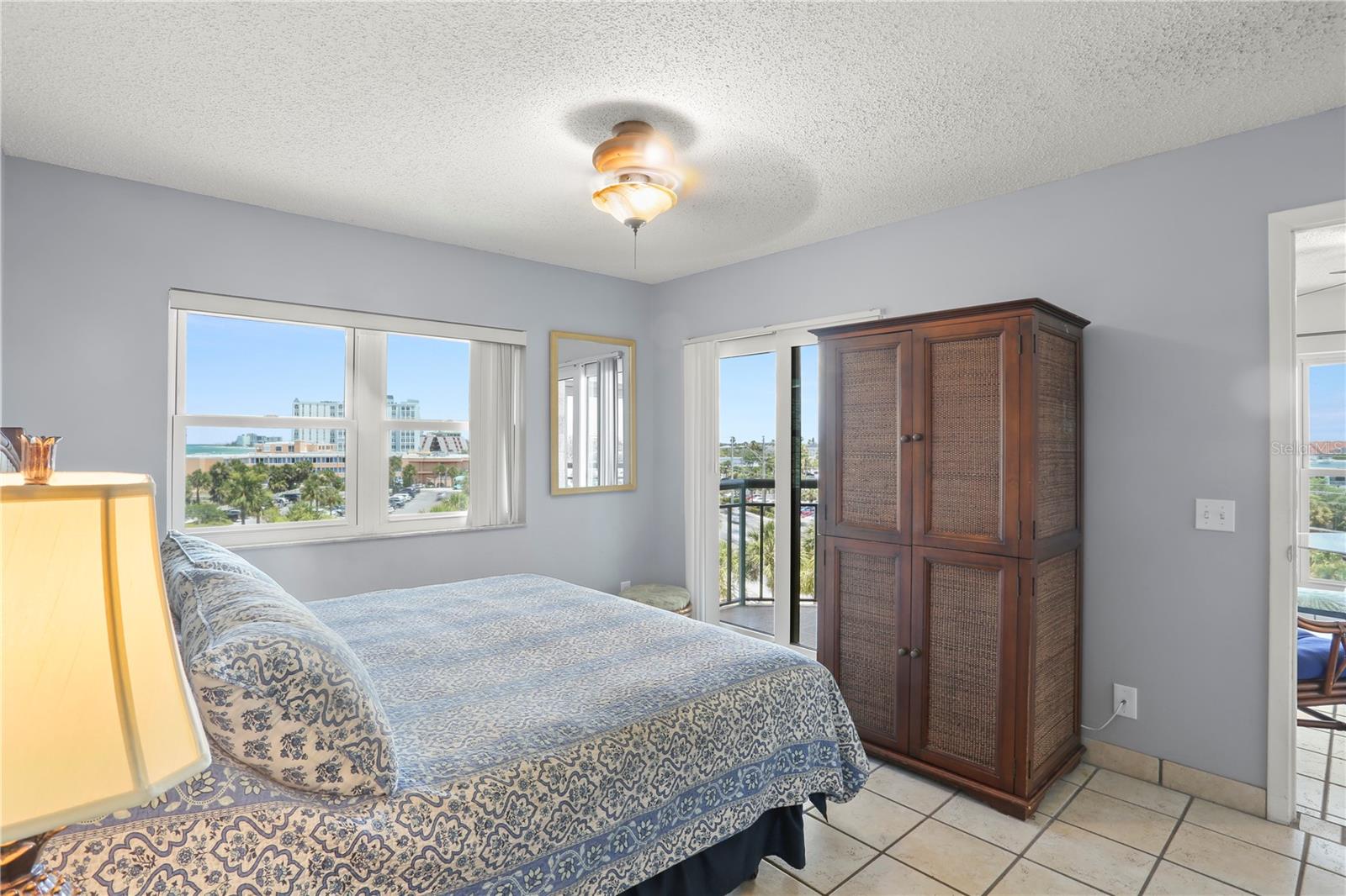 Image 11 of 25 For 4510 Gulf Boulevard 508