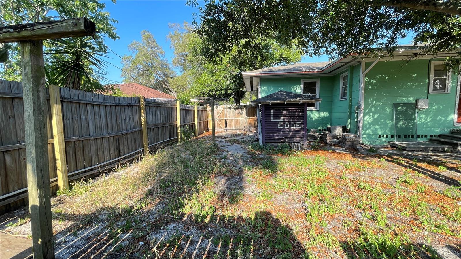 Listing photo id 5 for 214 Highland Avenue