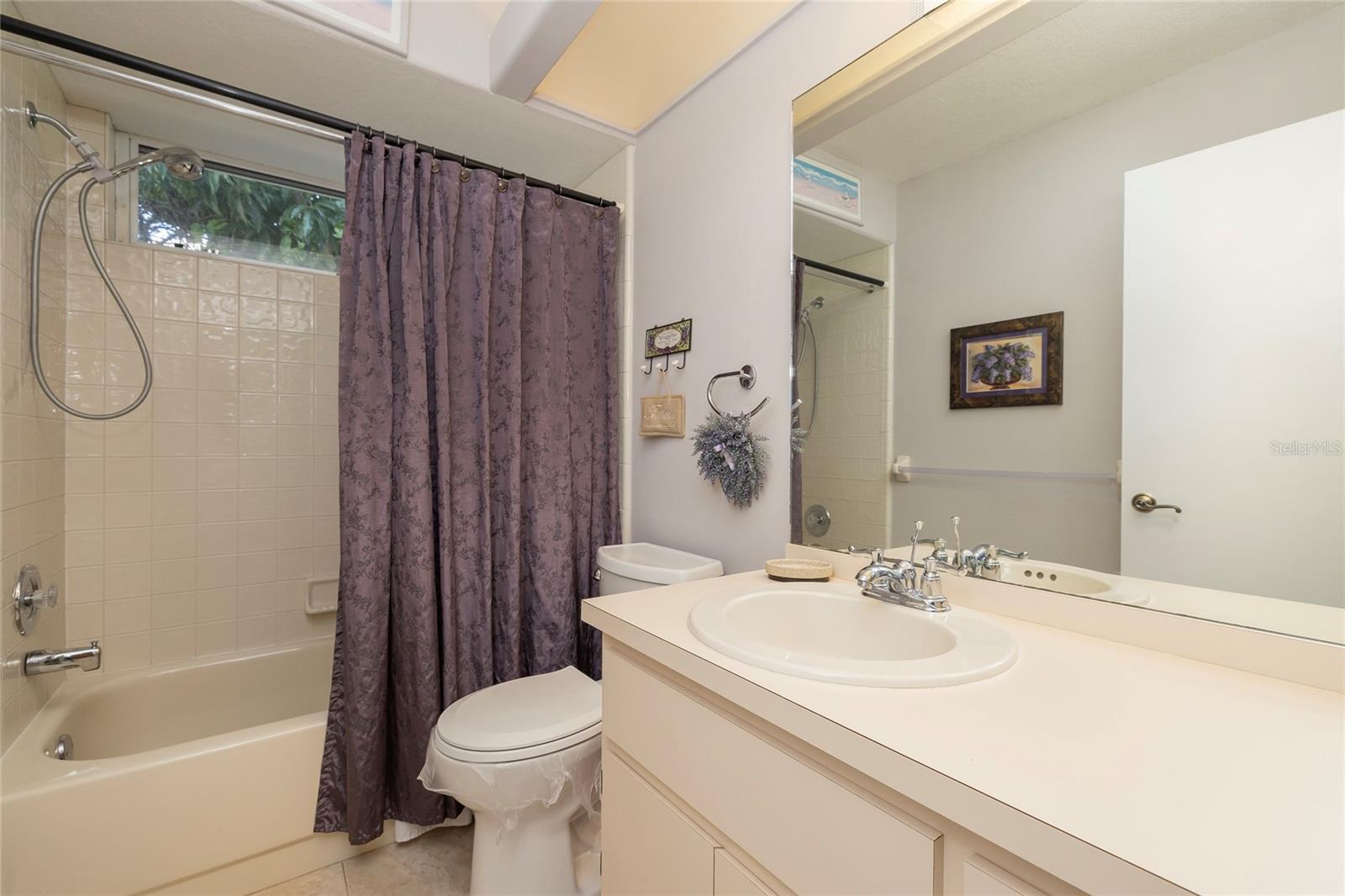 Listing photo id 22 for 3127 Ivyhill Court