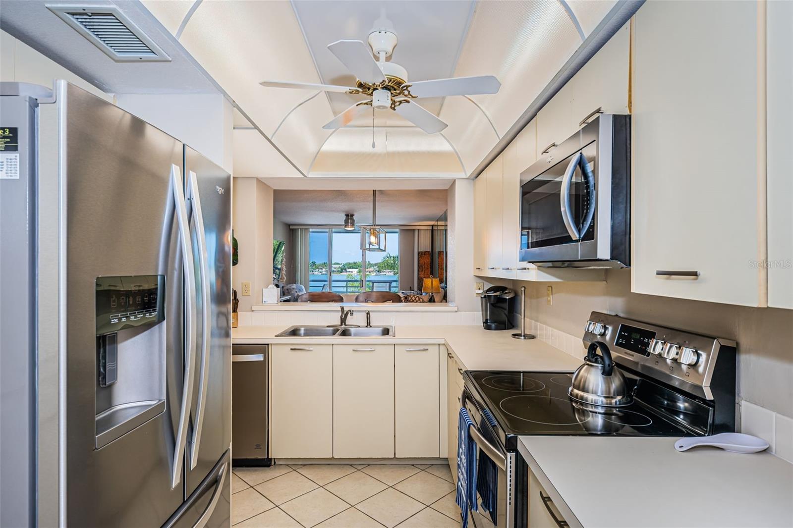 Image 14 of 39 For 5801 Bahia Del Mar Circle 311