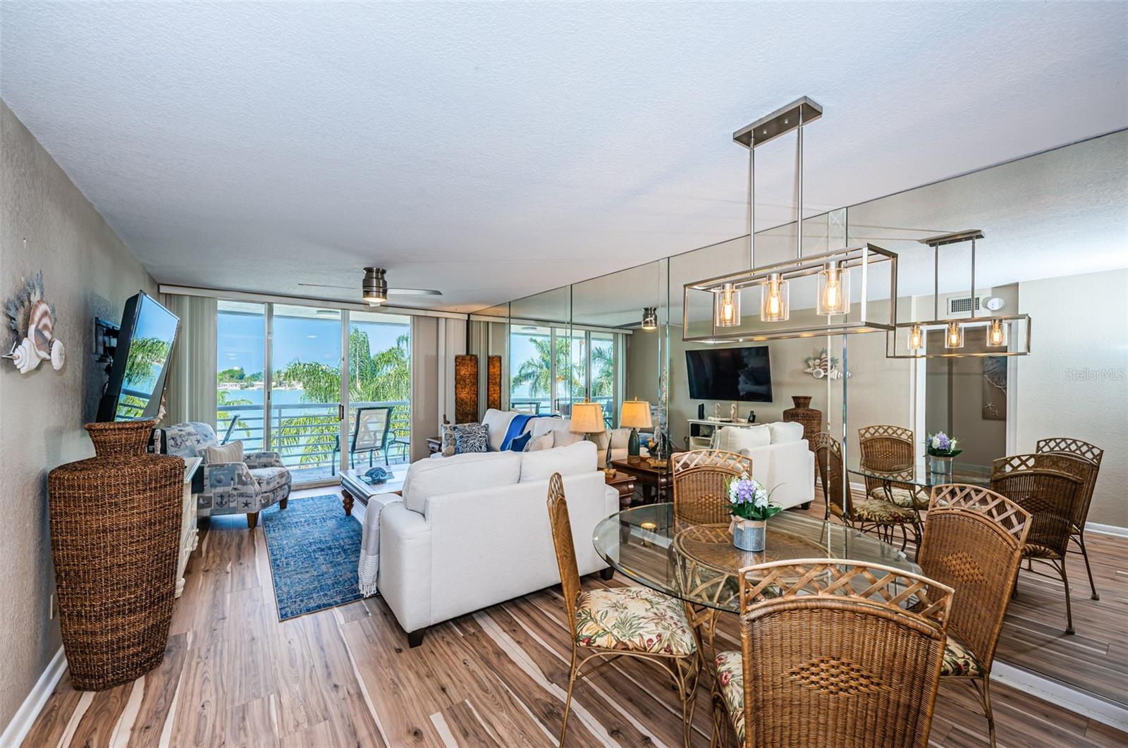 Image 16 of 39 For 5801 Bahia Del Mar Circle 311