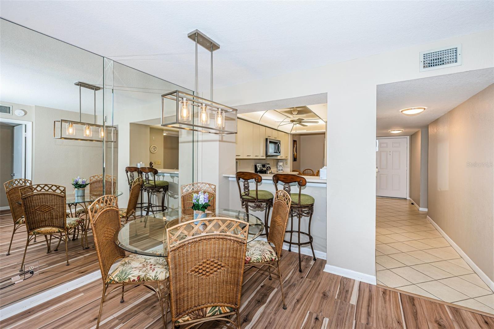 Image 21 of 39 For 5801 Bahia Del Mar Circle 311