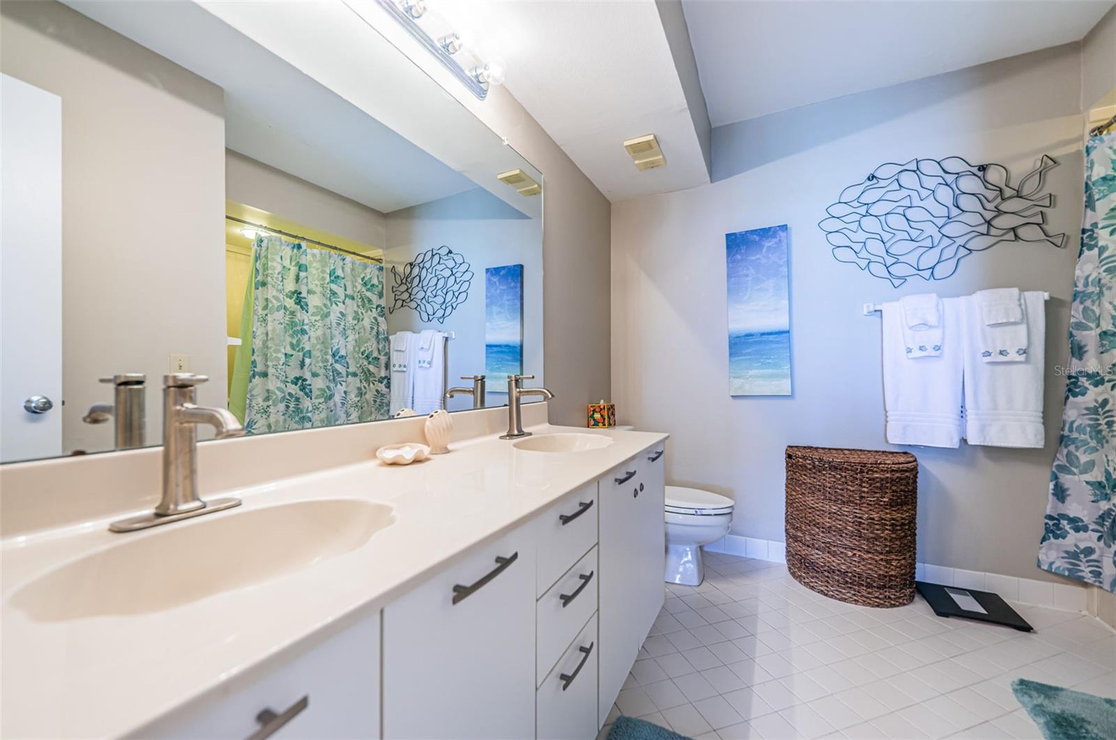 Image 35 of 39 For 5801 Bahia Del Mar Circle 311