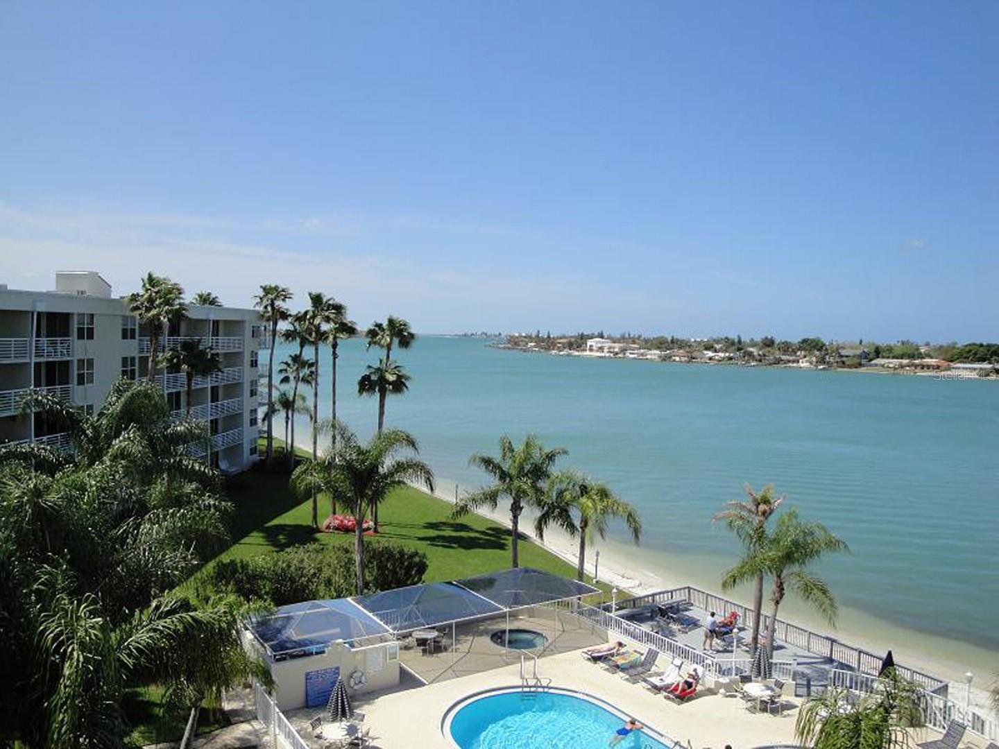 Image 5 of 39 For 5801 Bahia Del Mar Circle 311