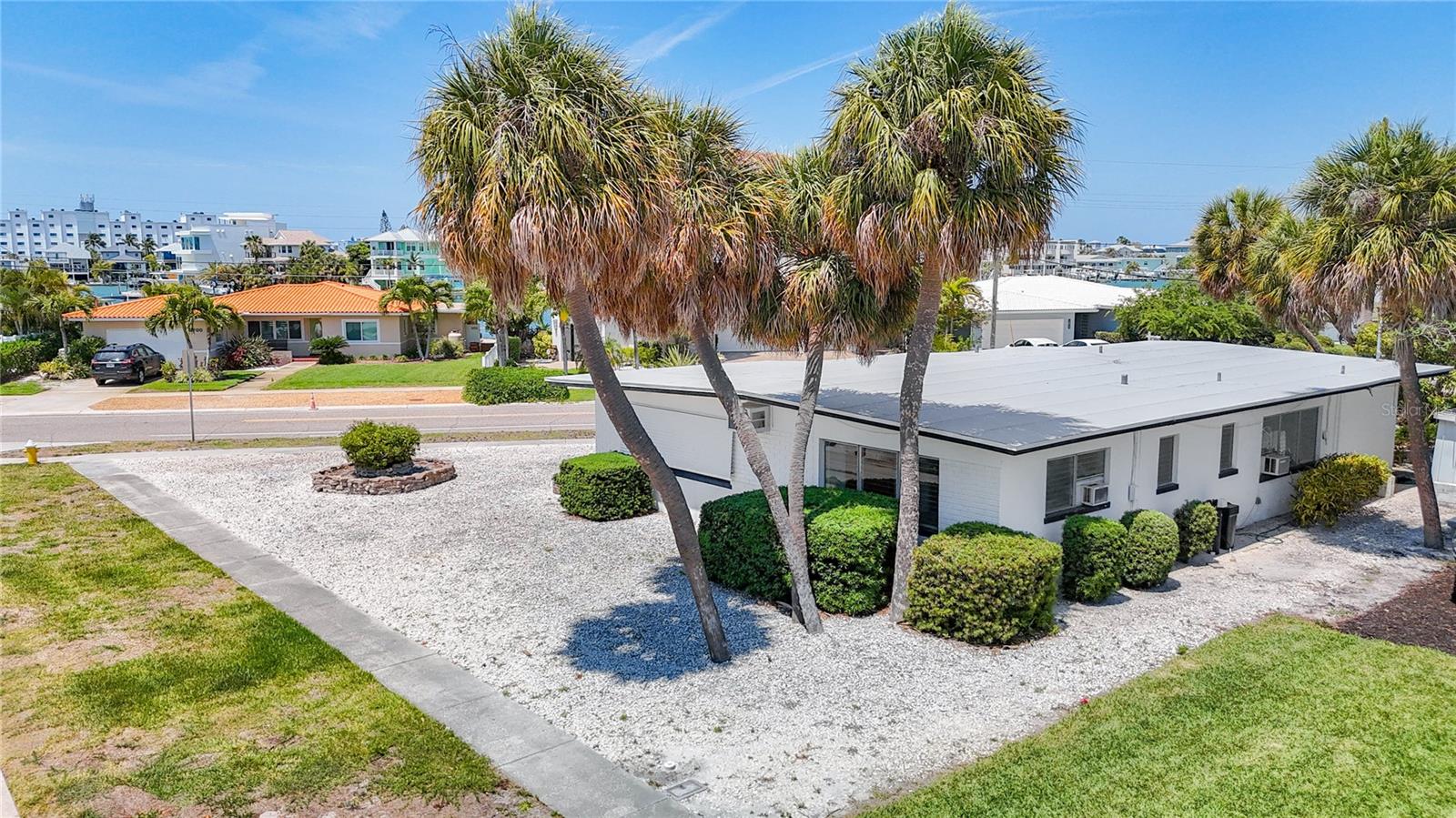 Listing photo id 1 for 8701 Gulf Boulevard