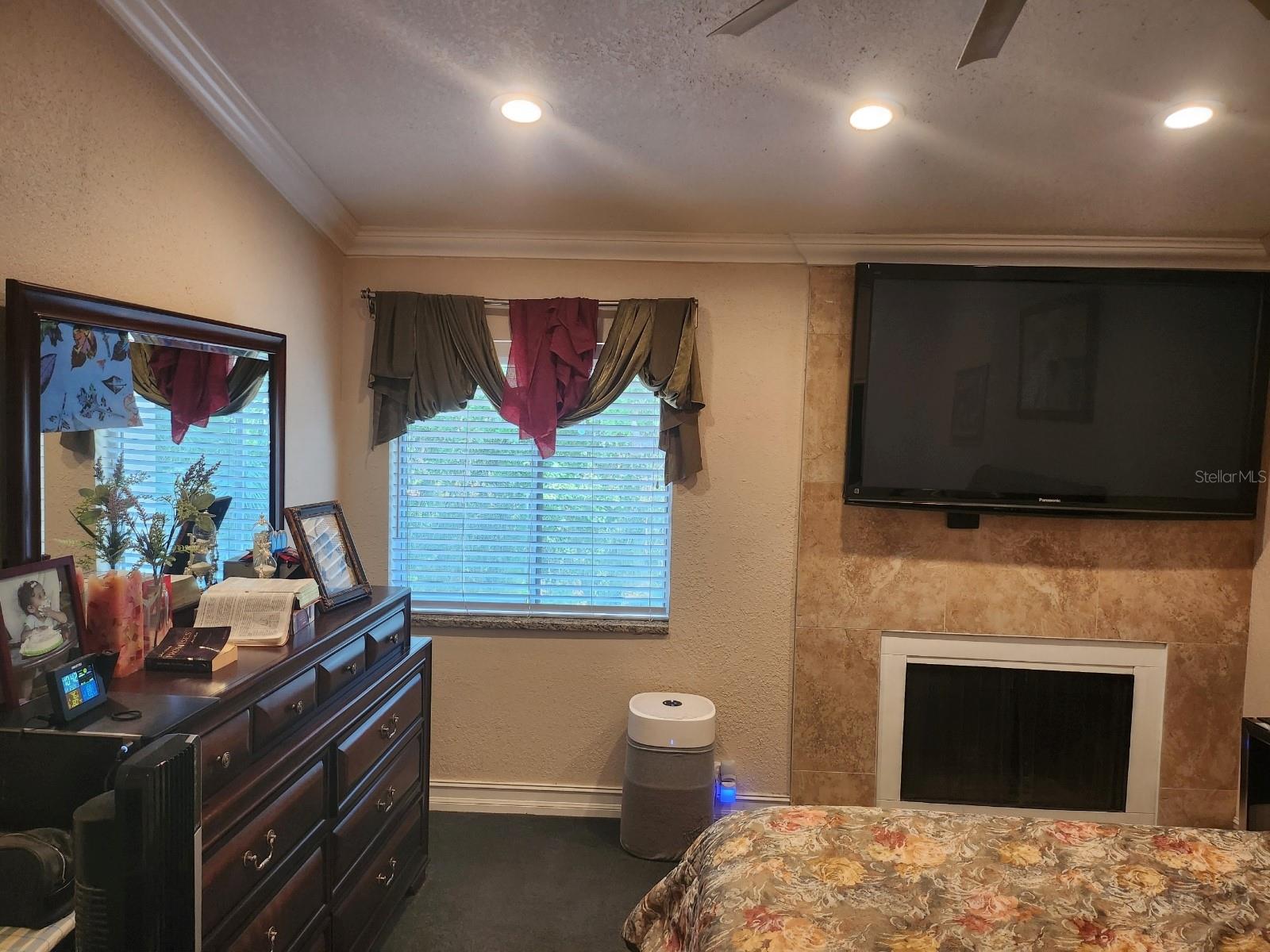 Listing photo id 8 for 1717 Lake Cypress Drive 2103