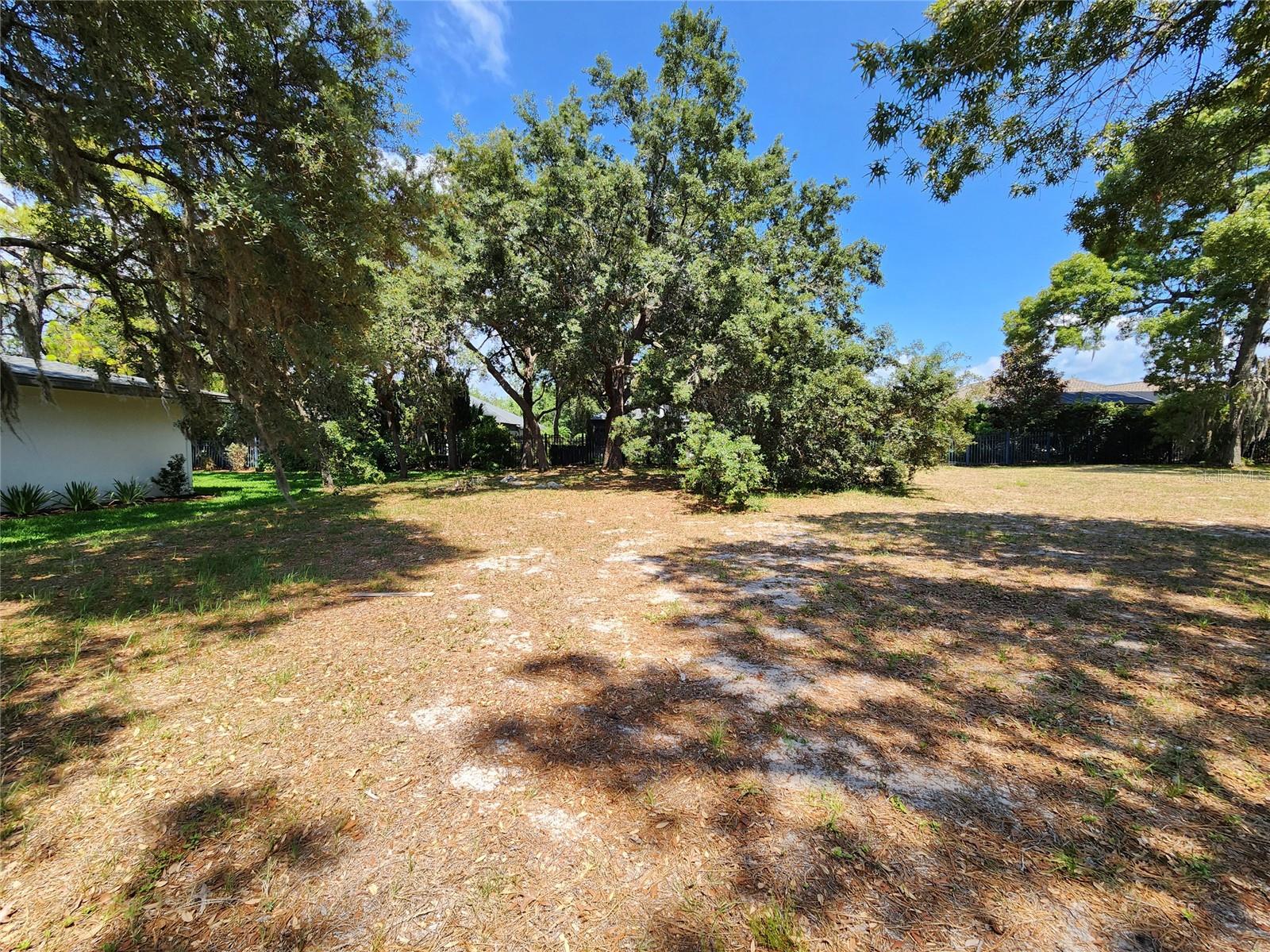 Listing photo id 4 for 1144 Bellamare Trail