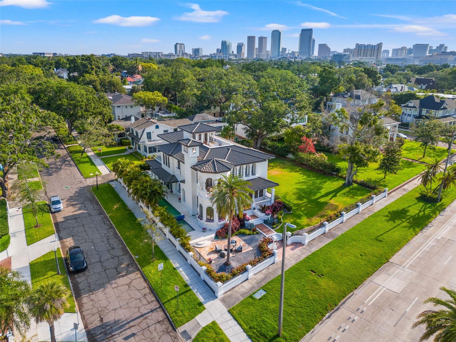 Image 93 of 100 For 1209 Bayshore Boulevard