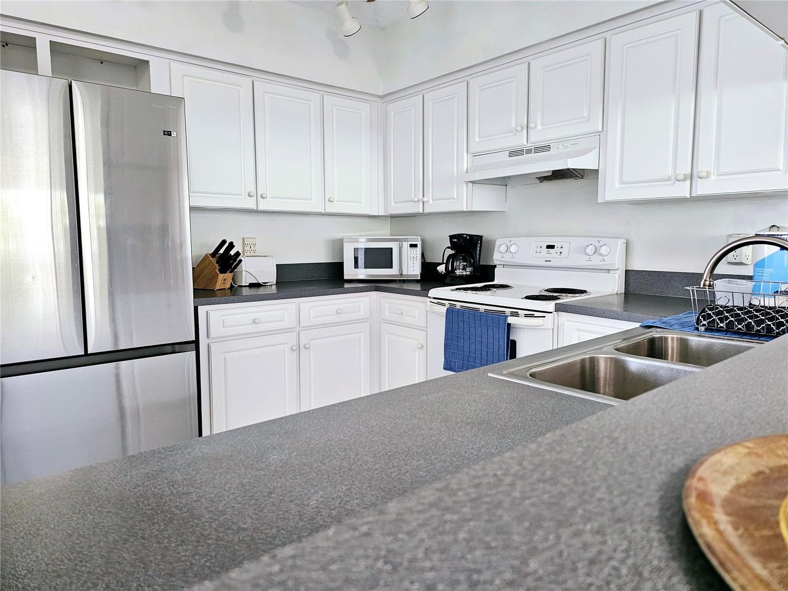 Image 22 of 29 For 131 Bay Drive