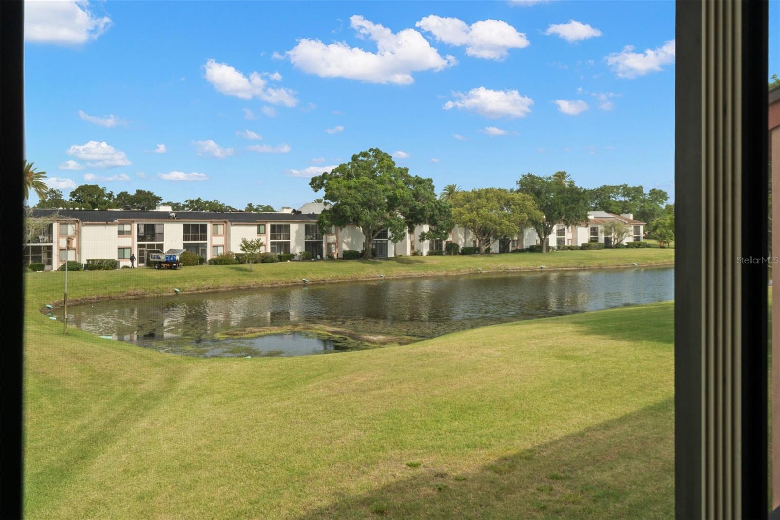 Listing photo id 26 for 102 Lakeside Drive 5