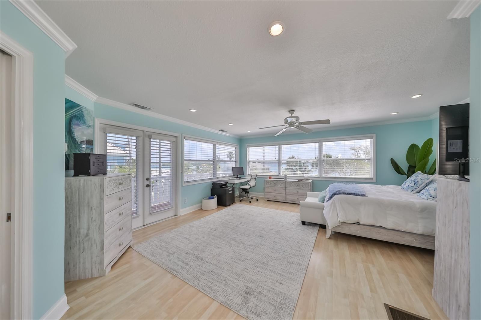 Image 21 of 40 For 13004 Boca Ciega Avenue