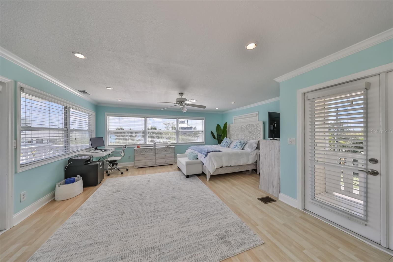 Image 22 of 40 For 13004 Boca Ciega Avenue