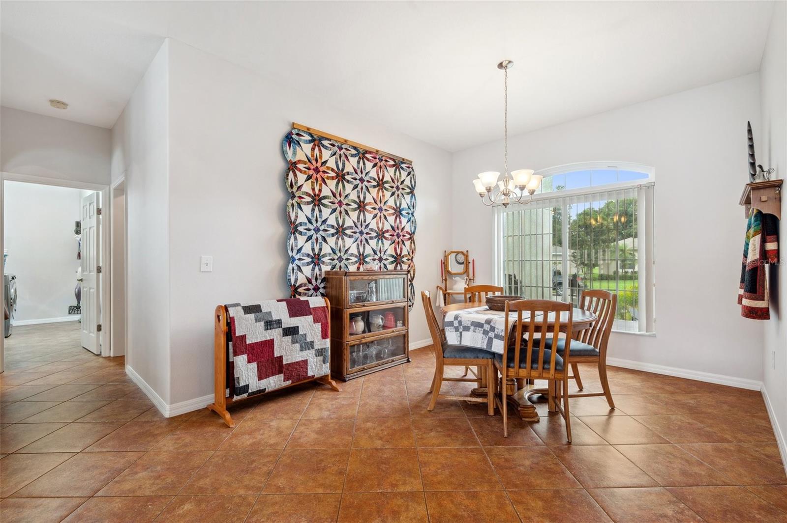 Listing photo id 12 for 3822 Salida Delsol Drive