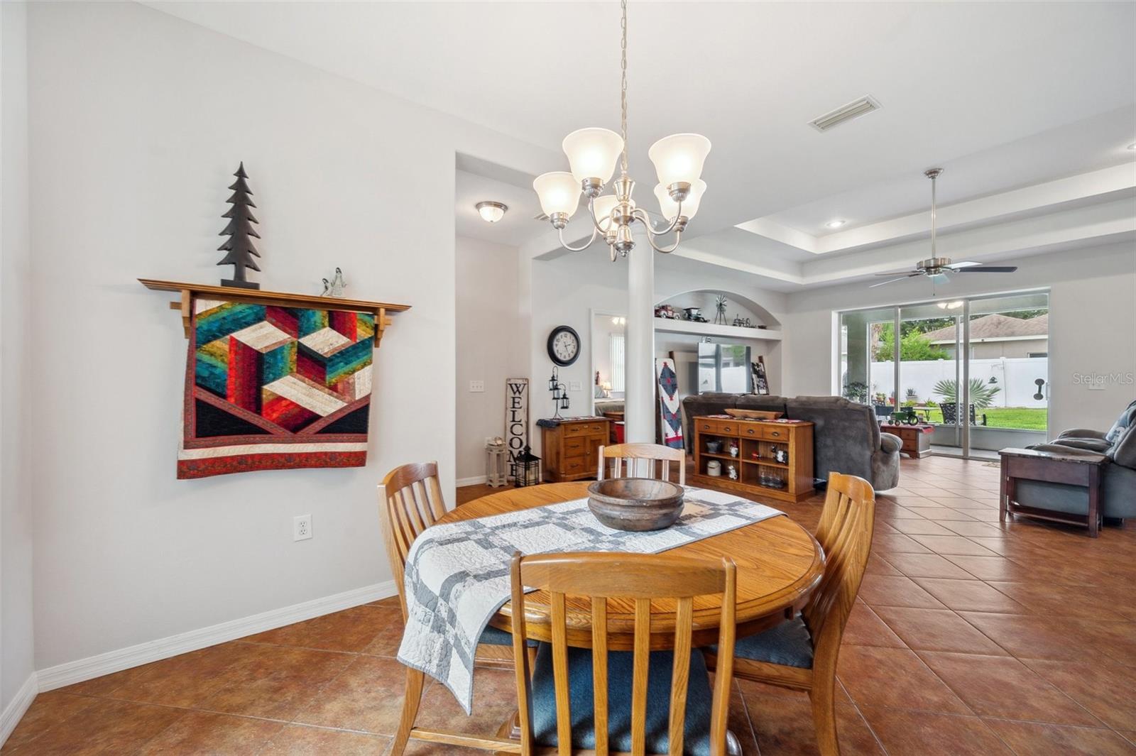 Listing photo id 13 for 3822 Salida Delsol Drive