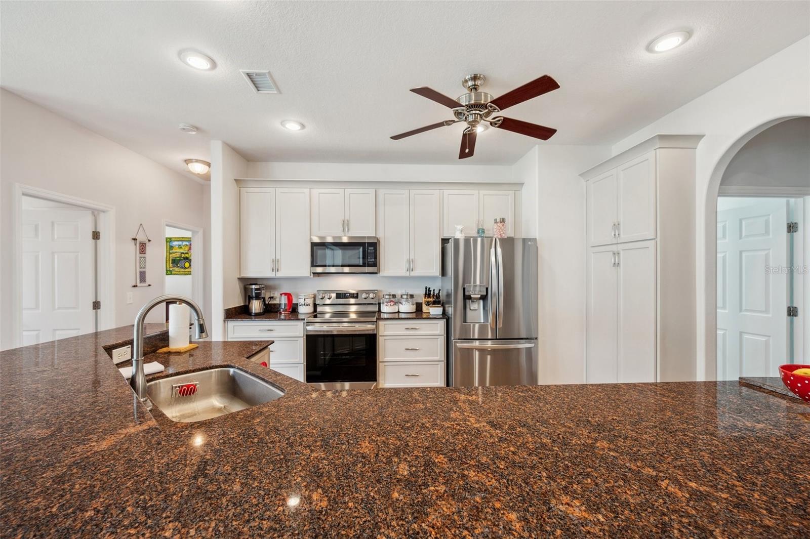 Listing photo id 22 for 3822 Salida Delsol Drive