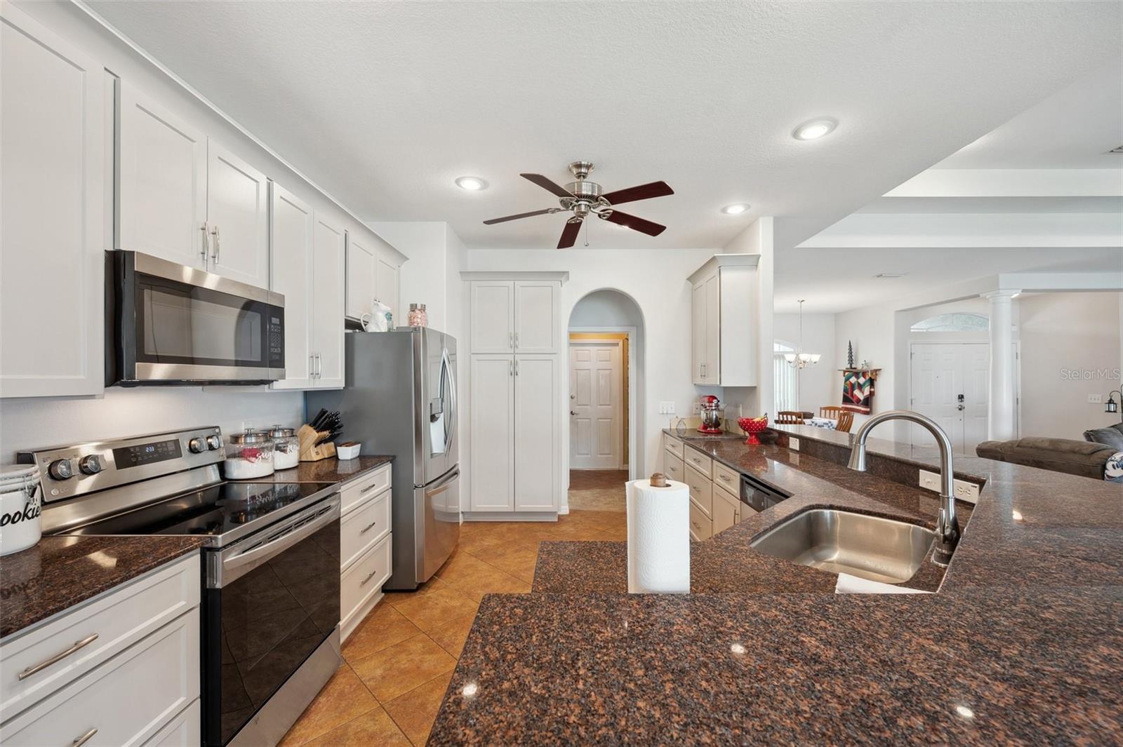 Listing photo id 24 for 3822 Salida Delsol Drive