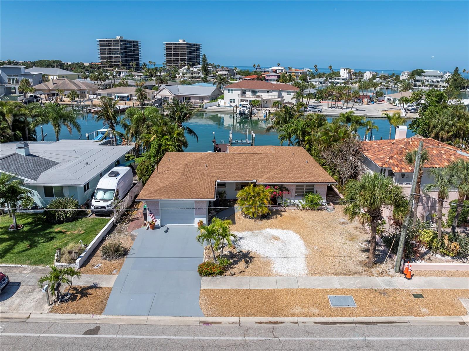 Listing photo id 32 for 8090 Gulf Boulevard