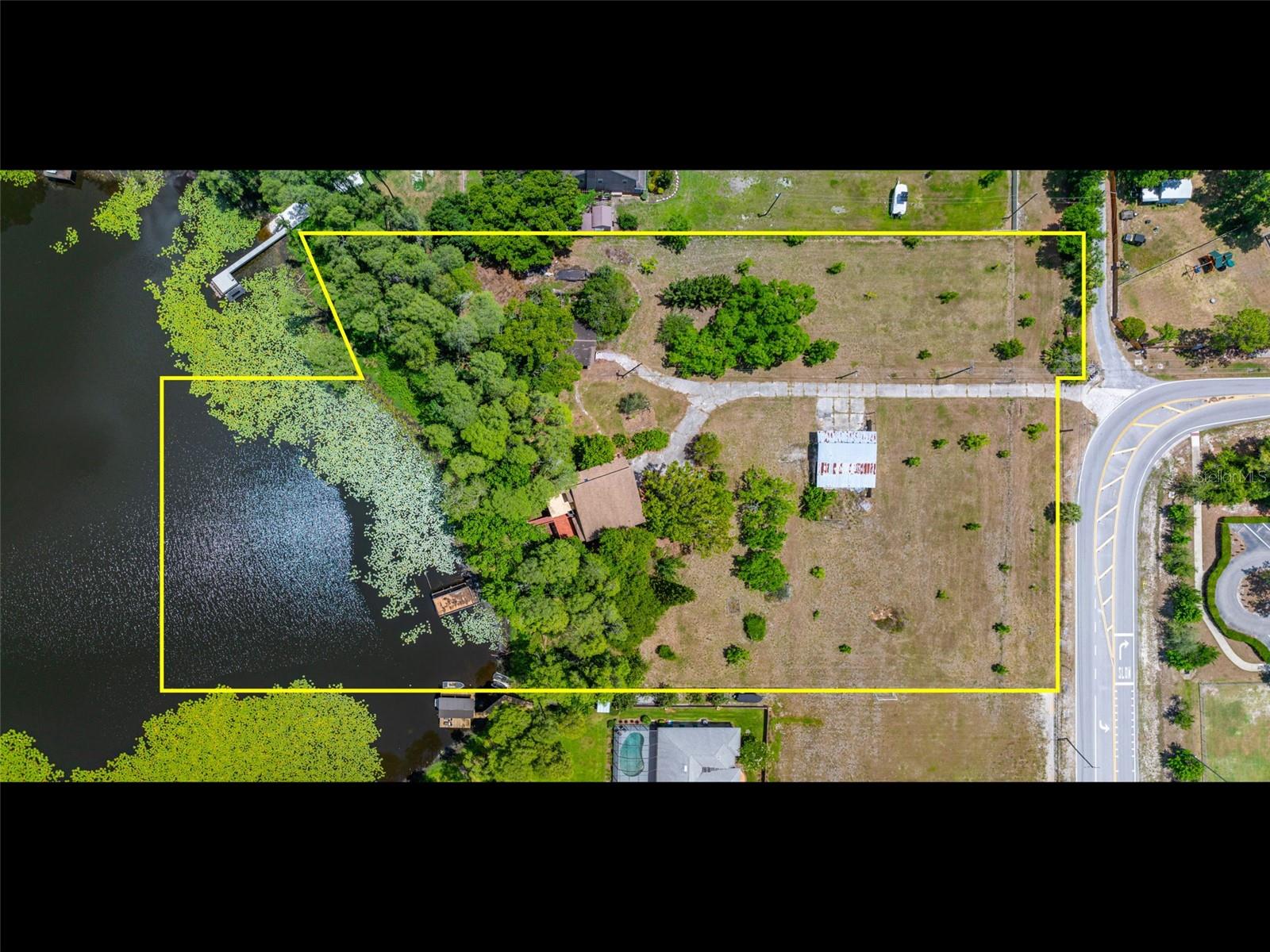 Image 11 of 62 For 503 Lutz Lake Fern Road