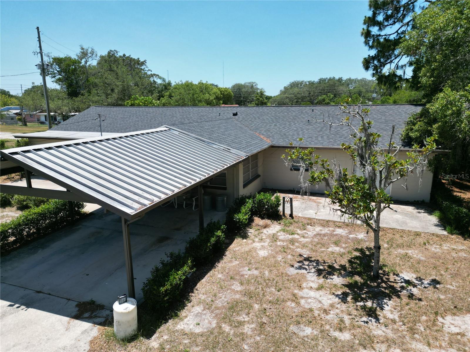 Listing photo id 12 for 5015 Darlington Road