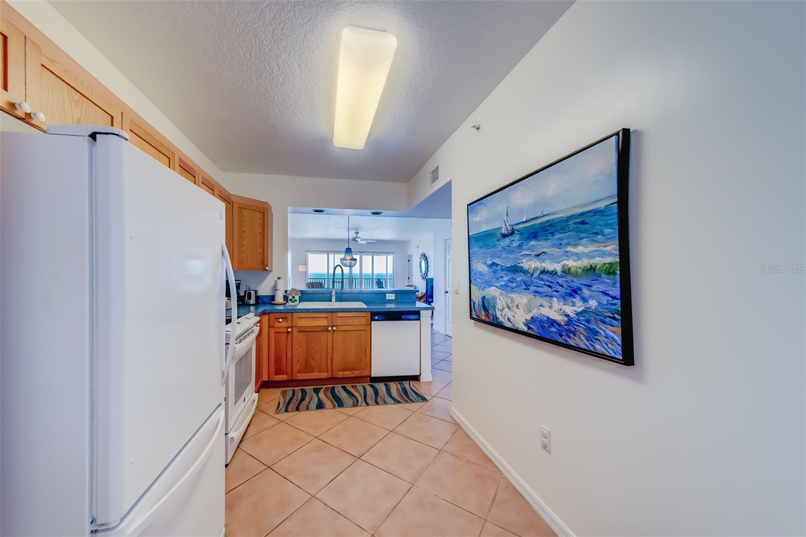 Image 19 of 67 For 16550 Gulf Boulevard 643