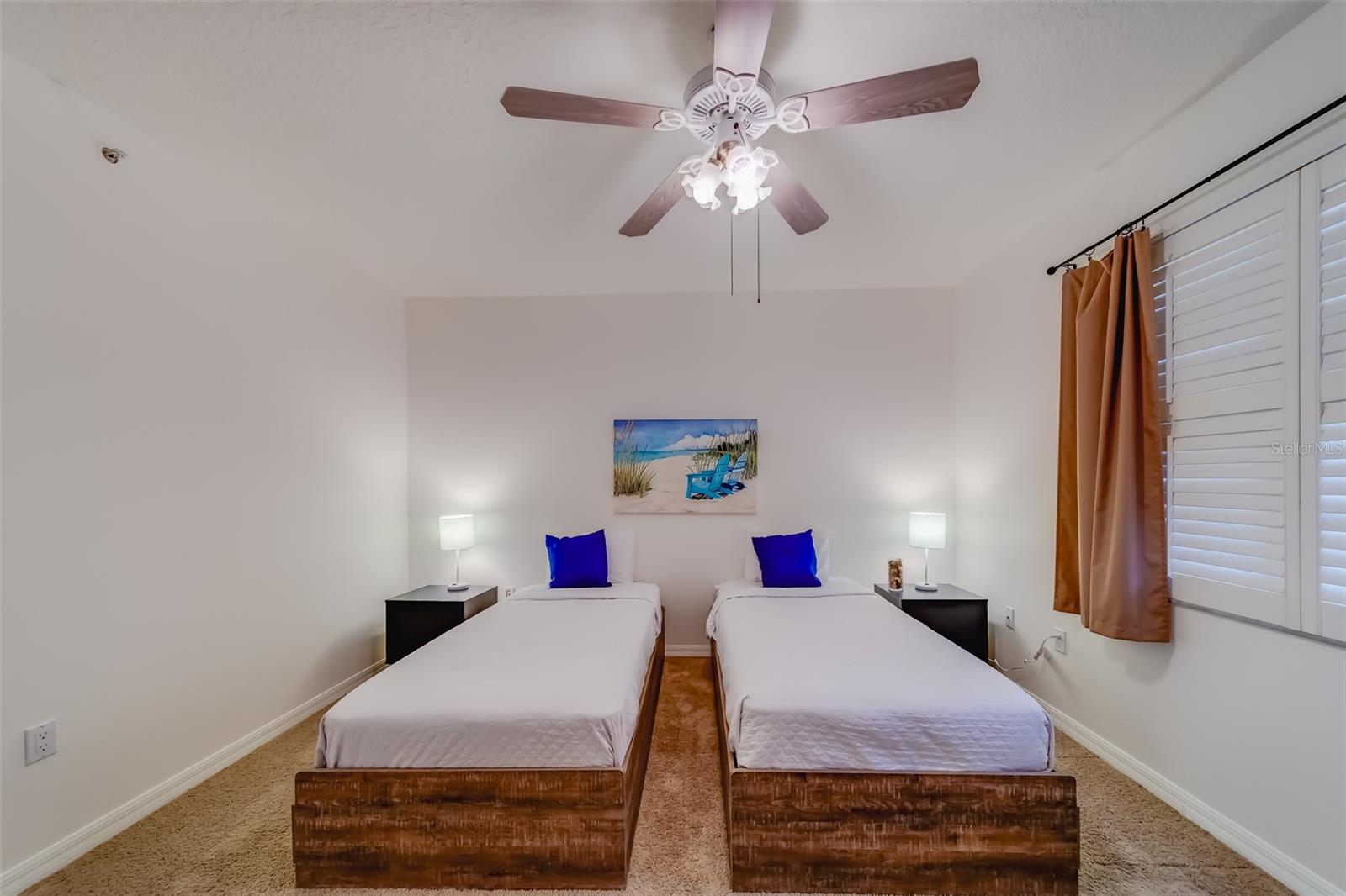 Image 33 of 67 For 16550 Gulf Boulevard 643