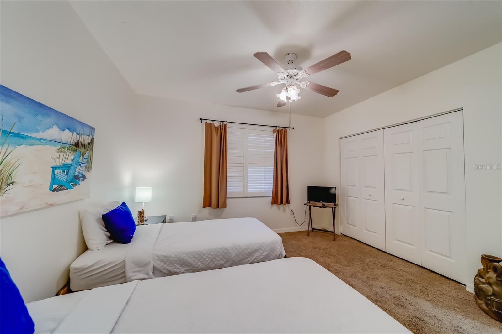 Image 34 of 67 For 16550 Gulf Boulevard 643