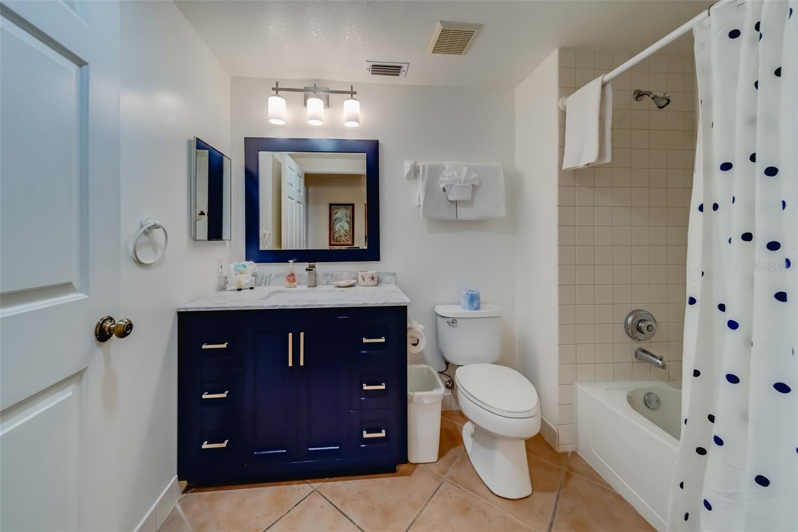 Image 35 of 67 For 16550 Gulf Boulevard 643