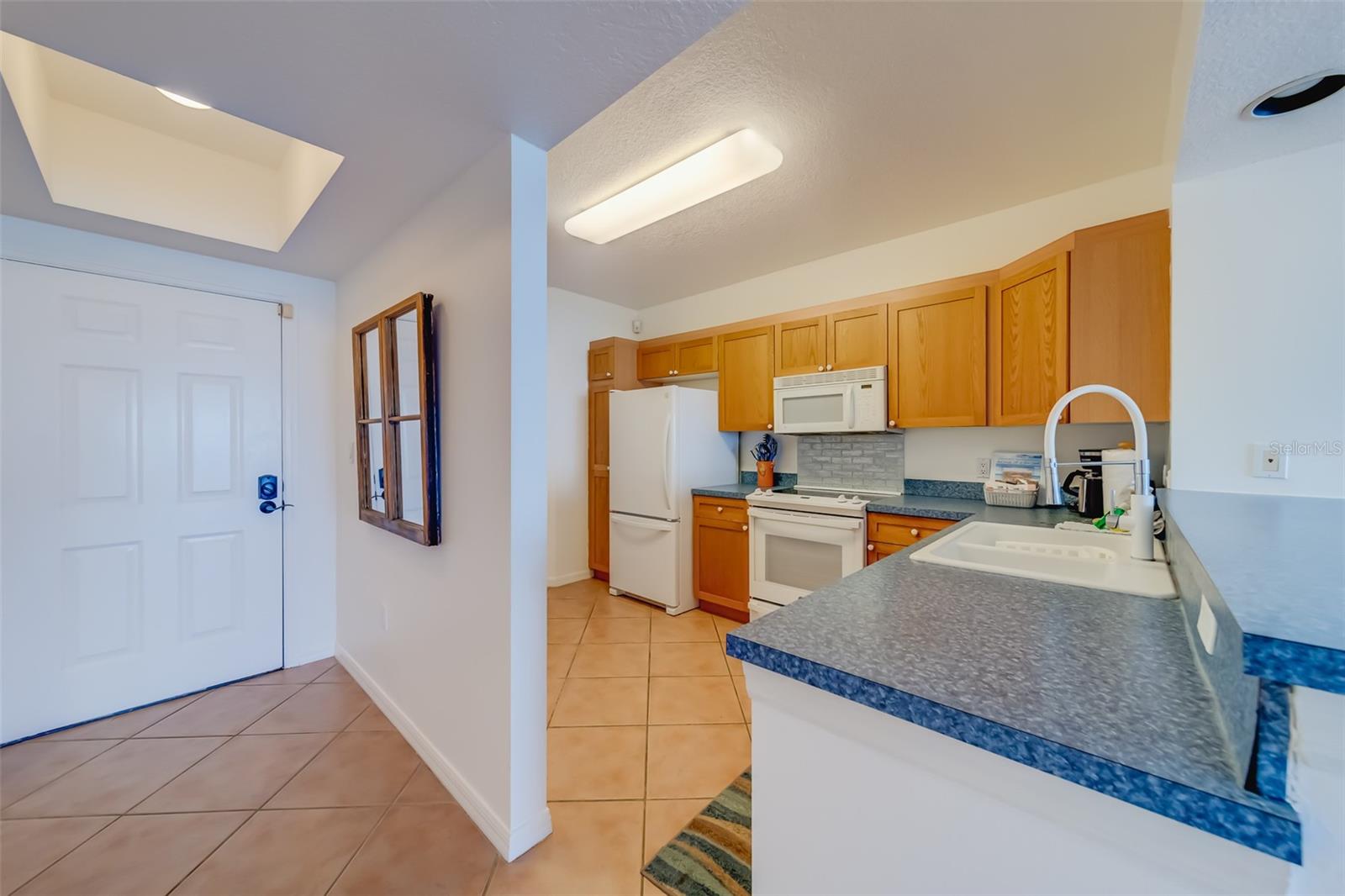 Image 4 of 67 For 16550 Gulf Boulevard 643