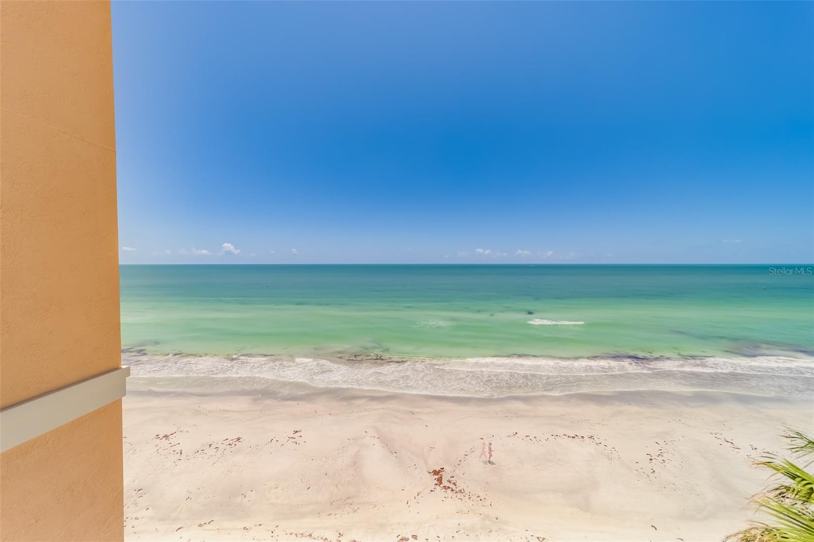 Image 41 of 67 For 16550 Gulf Boulevard 643