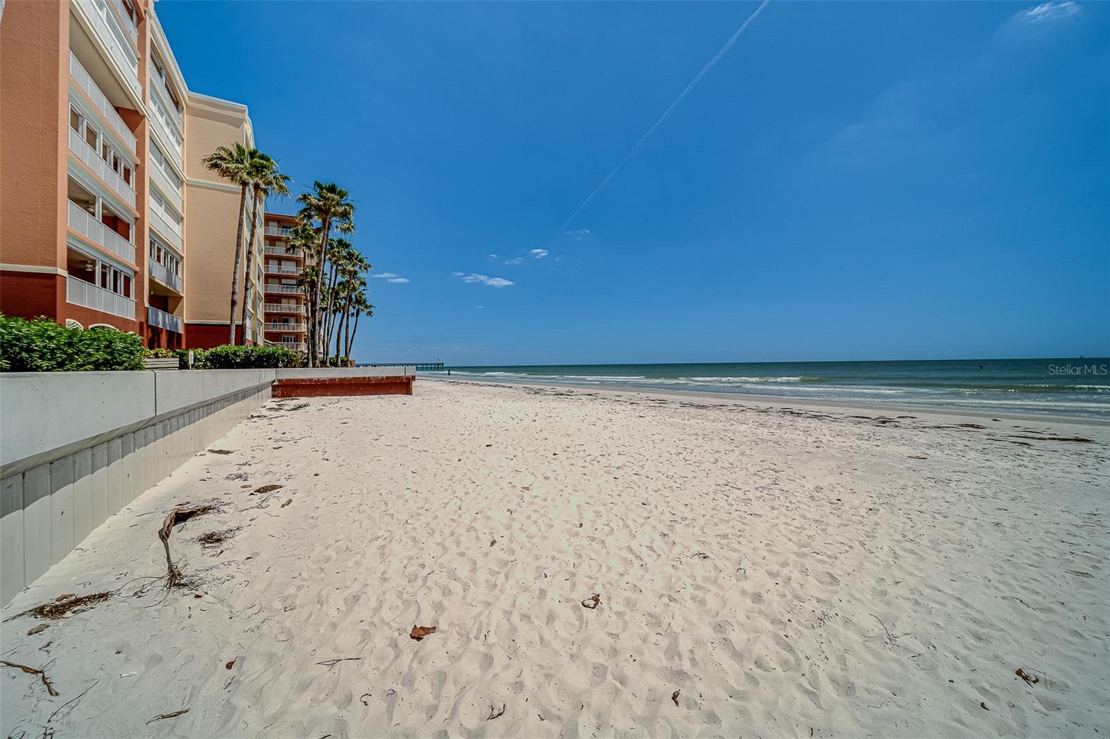 Image 55 of 67 For 16550 Gulf Boulevard 643