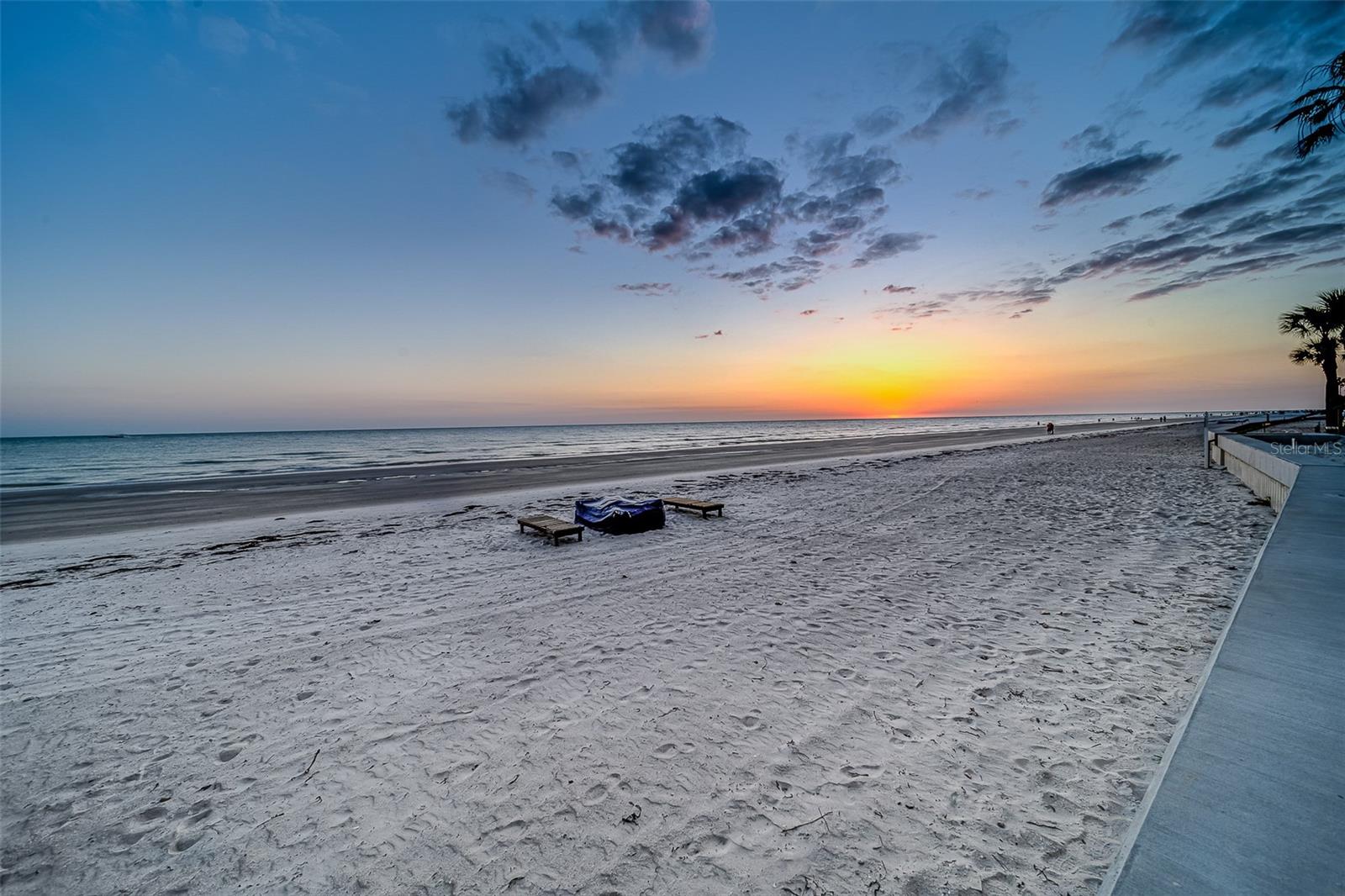 Image 56 of 67 For 16550 Gulf Boulevard 643