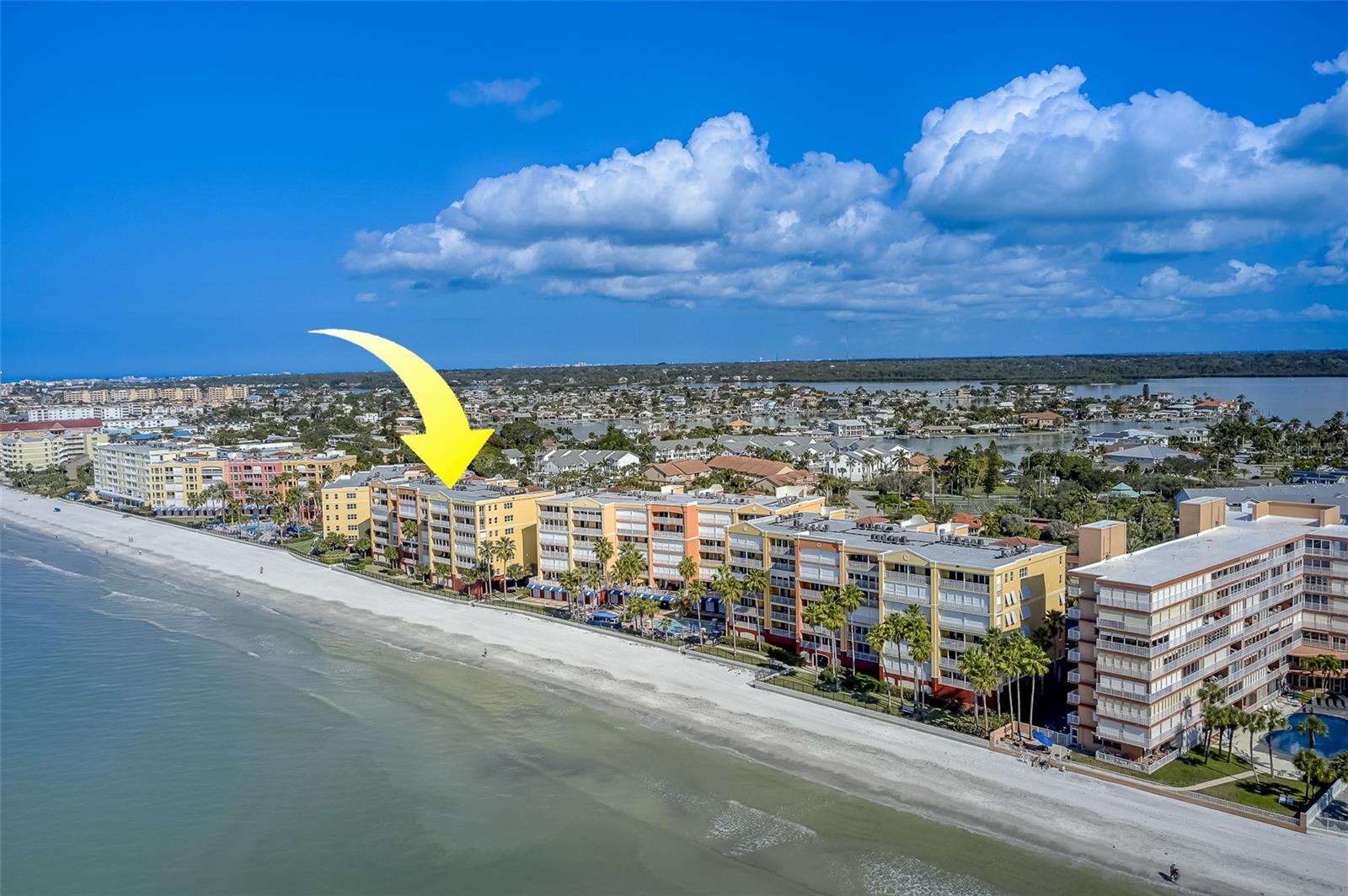 Image 60 of 67 For 16550 Gulf Boulevard 643