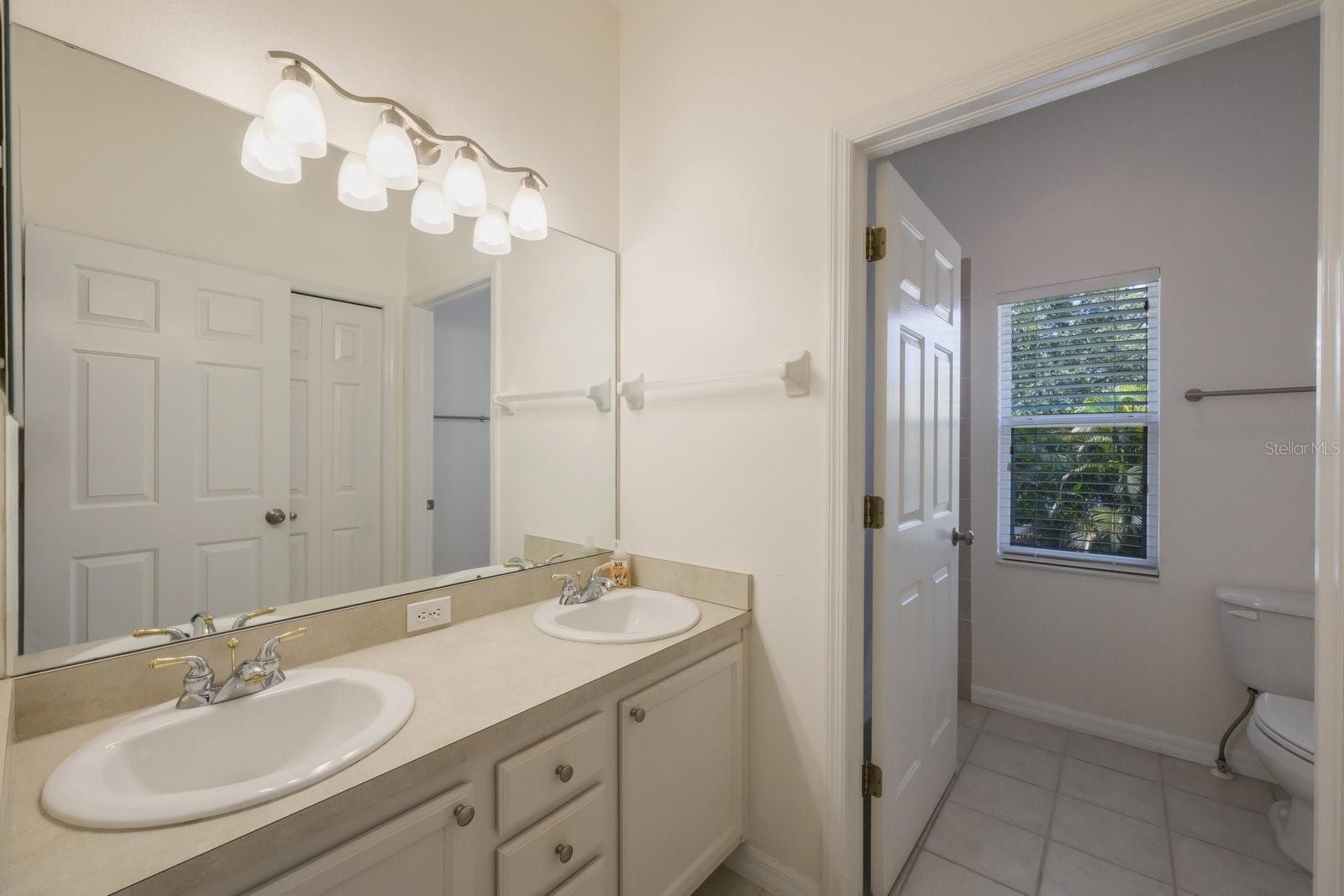 Listing photo id 26 for 528 Harbor Grove Circle