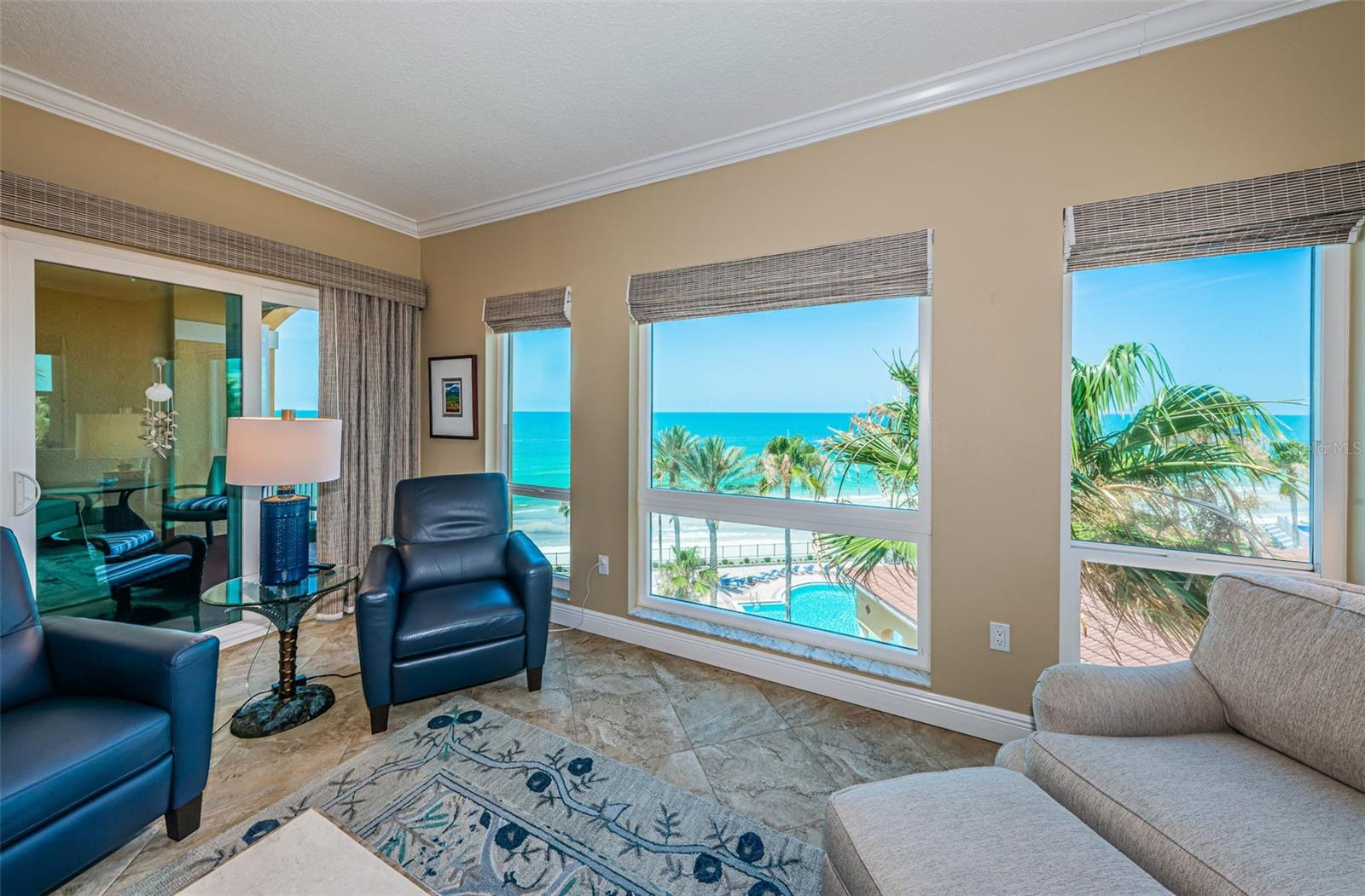 Listing photo id 8 for 16600 Gulf Boulevard 637