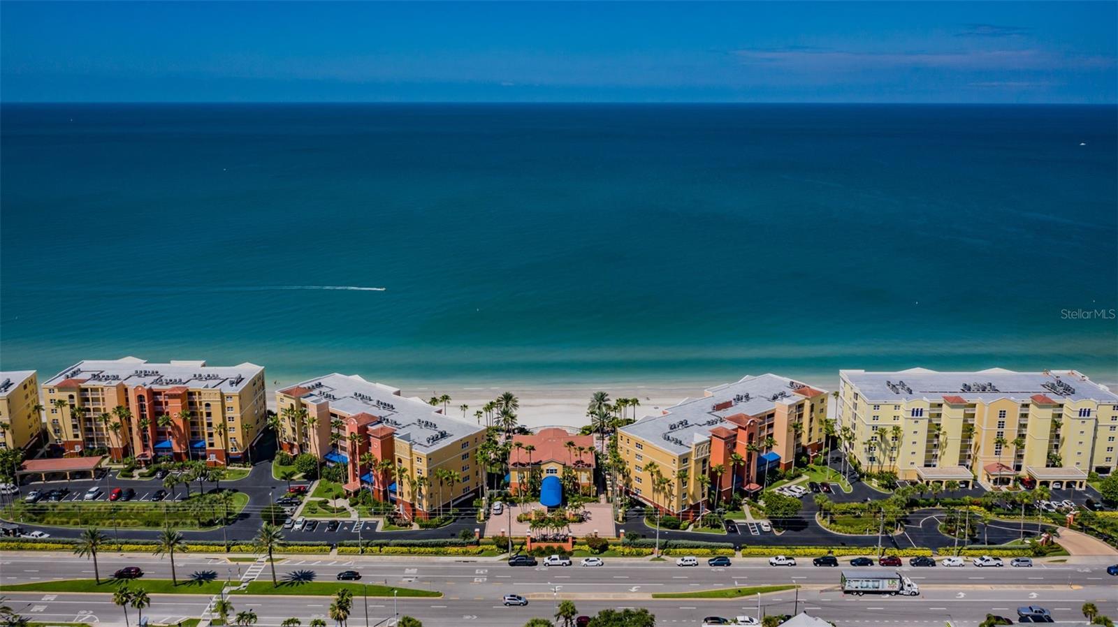 Listing photo id 36 for 16600 Gulf Boulevard 637