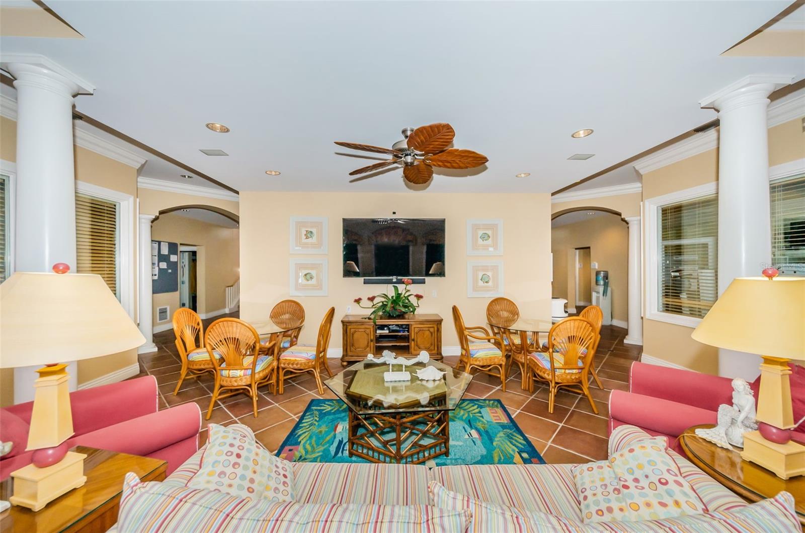 Listing photo id 44 for 16600 Gulf Boulevard 637