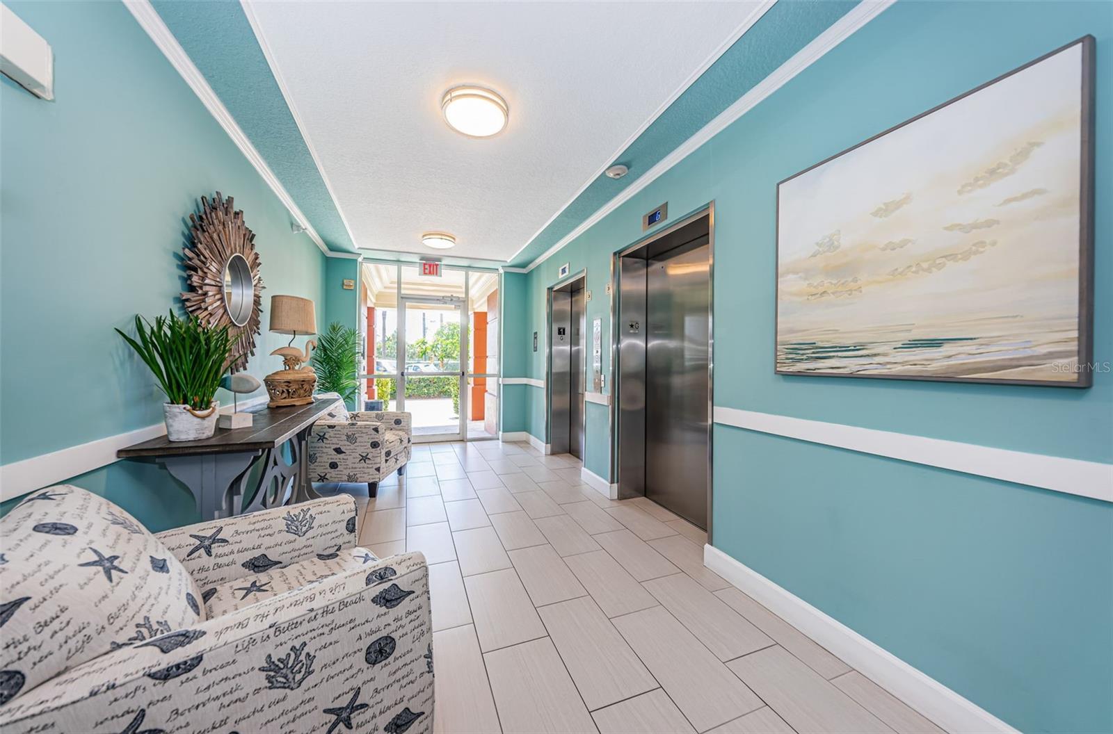 Listing photo id 3 for 16600 Gulf Boulevard 637