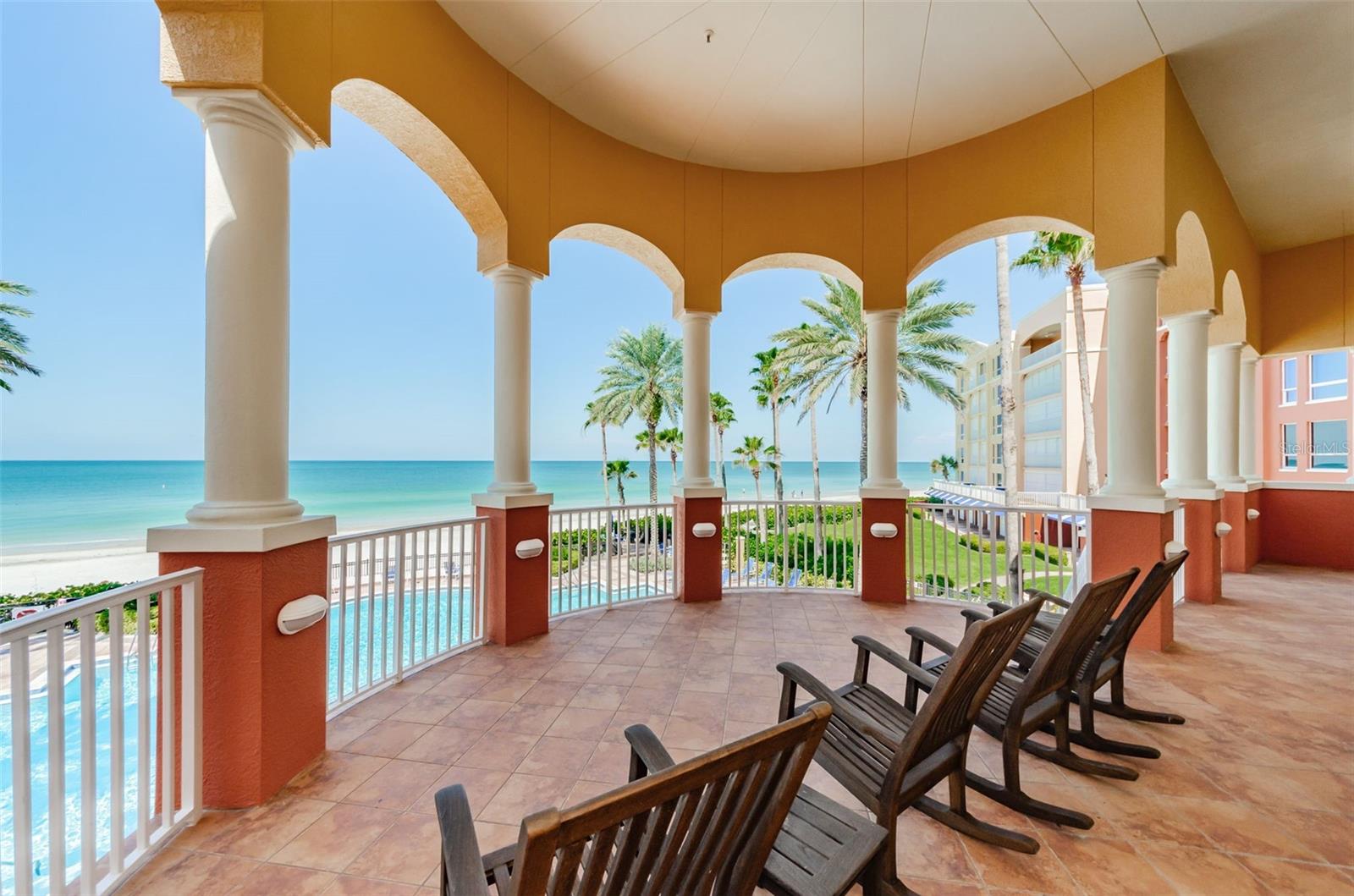 Listing photo id 52 for 16600 Gulf Boulevard 637