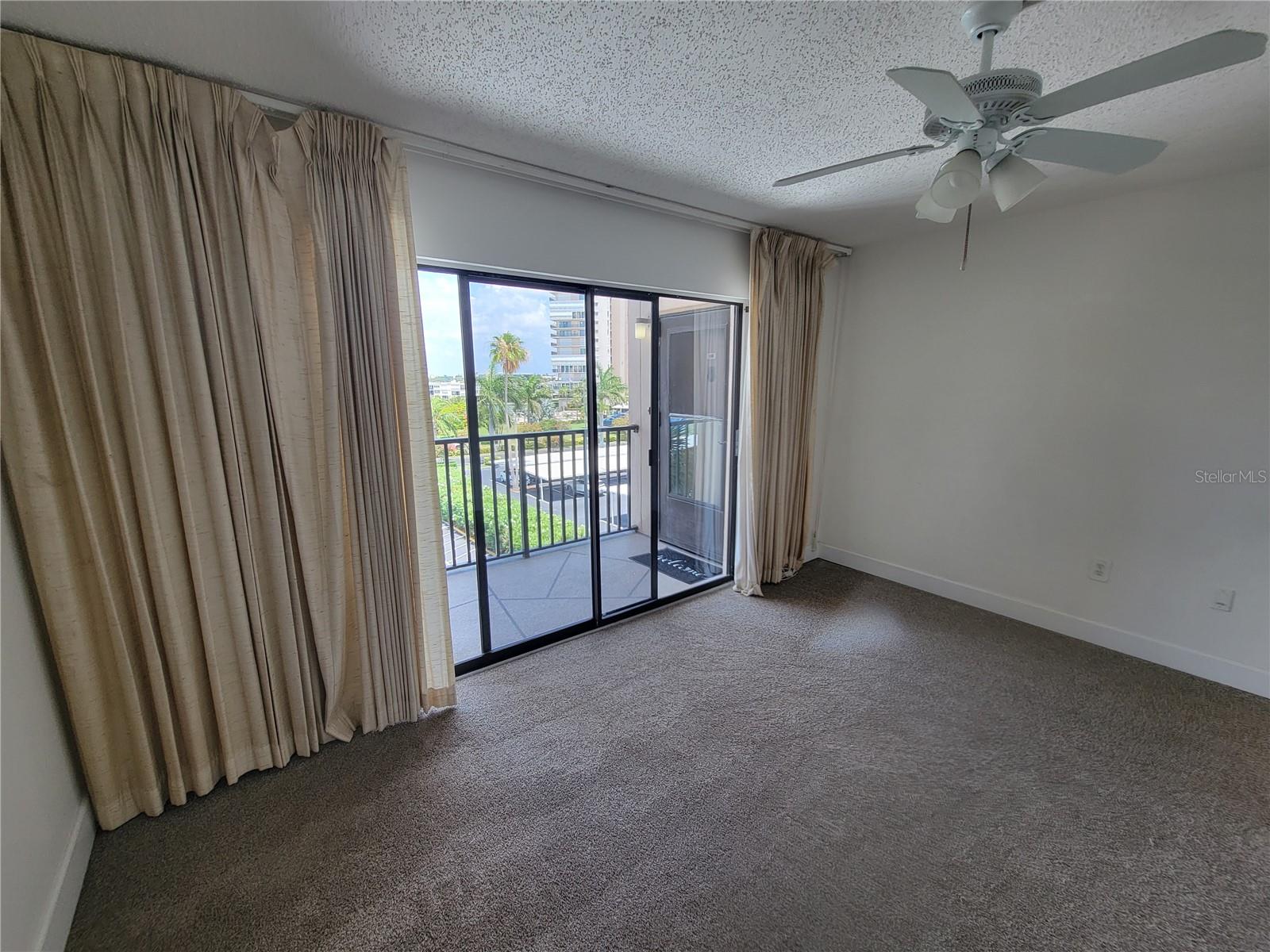 Image 16 of 34 For 7600 Sun Island Drive S 408