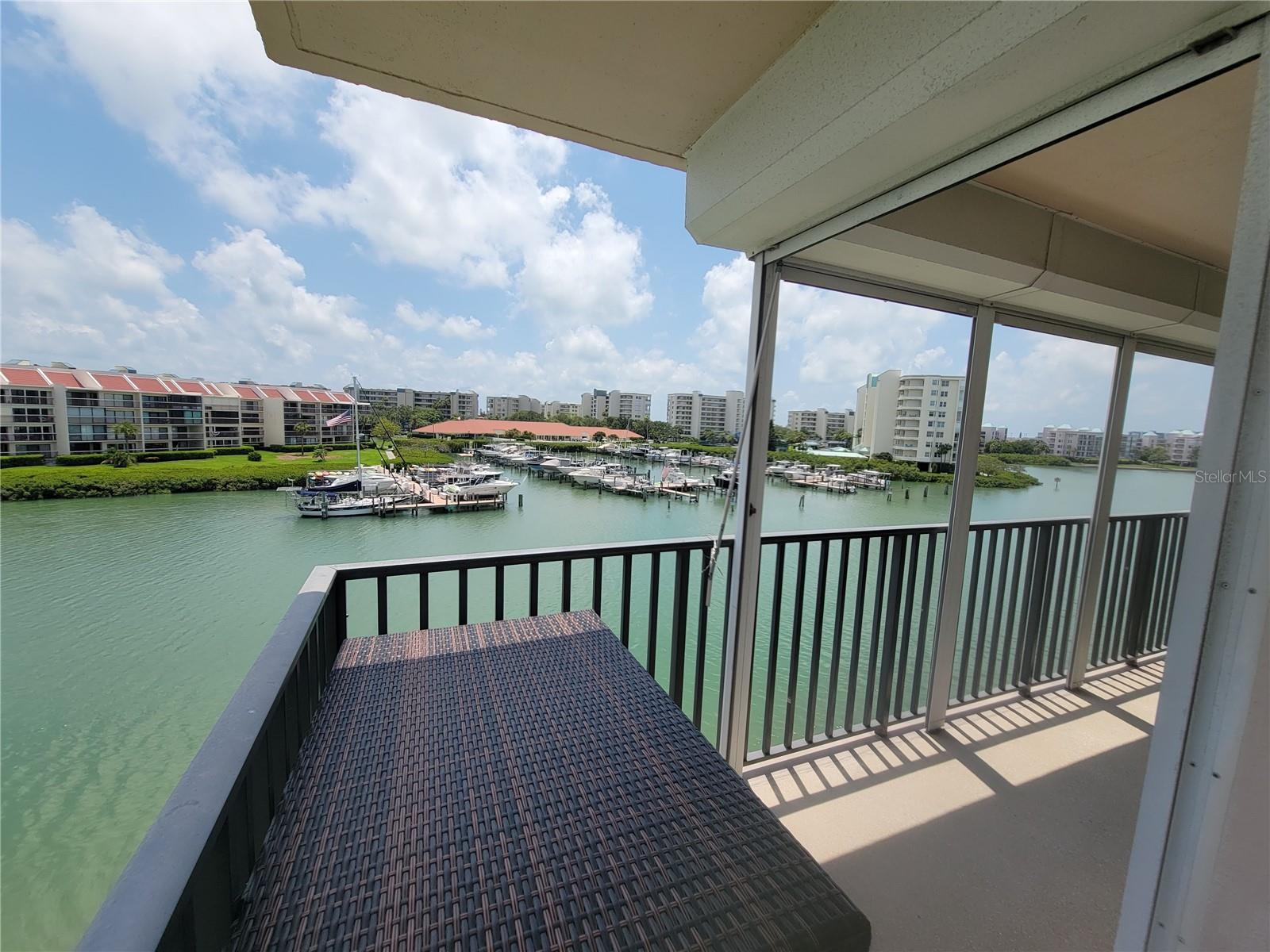 Image 2 of 34 For 7600 Sun Island Drive S 408