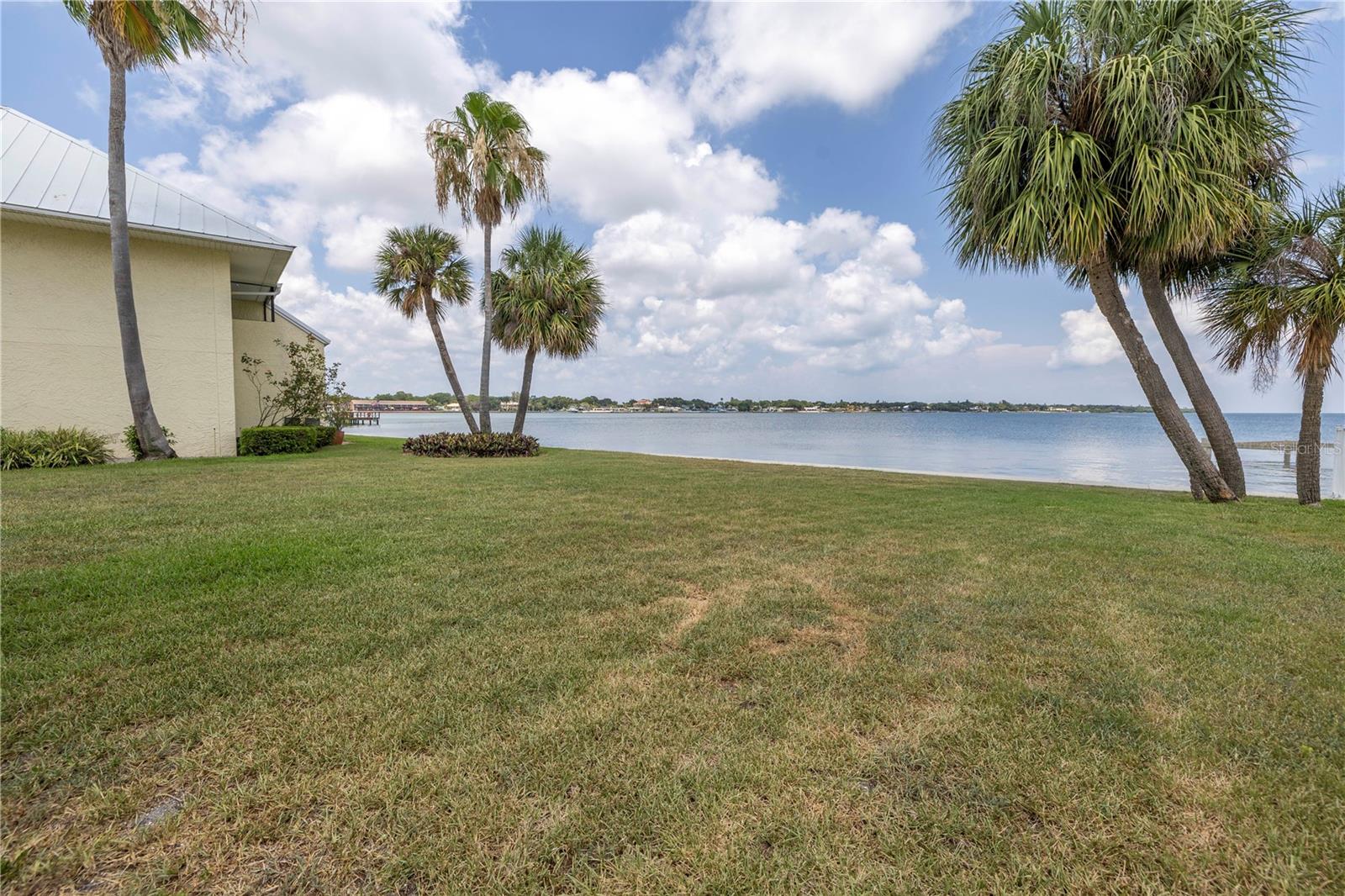 Image 39 of 75 For 7300 Sunshine Skyway Lane S 108