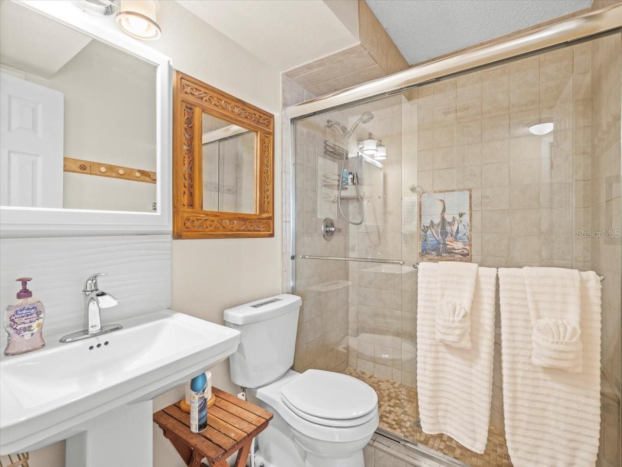 Listing photo id 24 for 2683 St Josephs Drive E