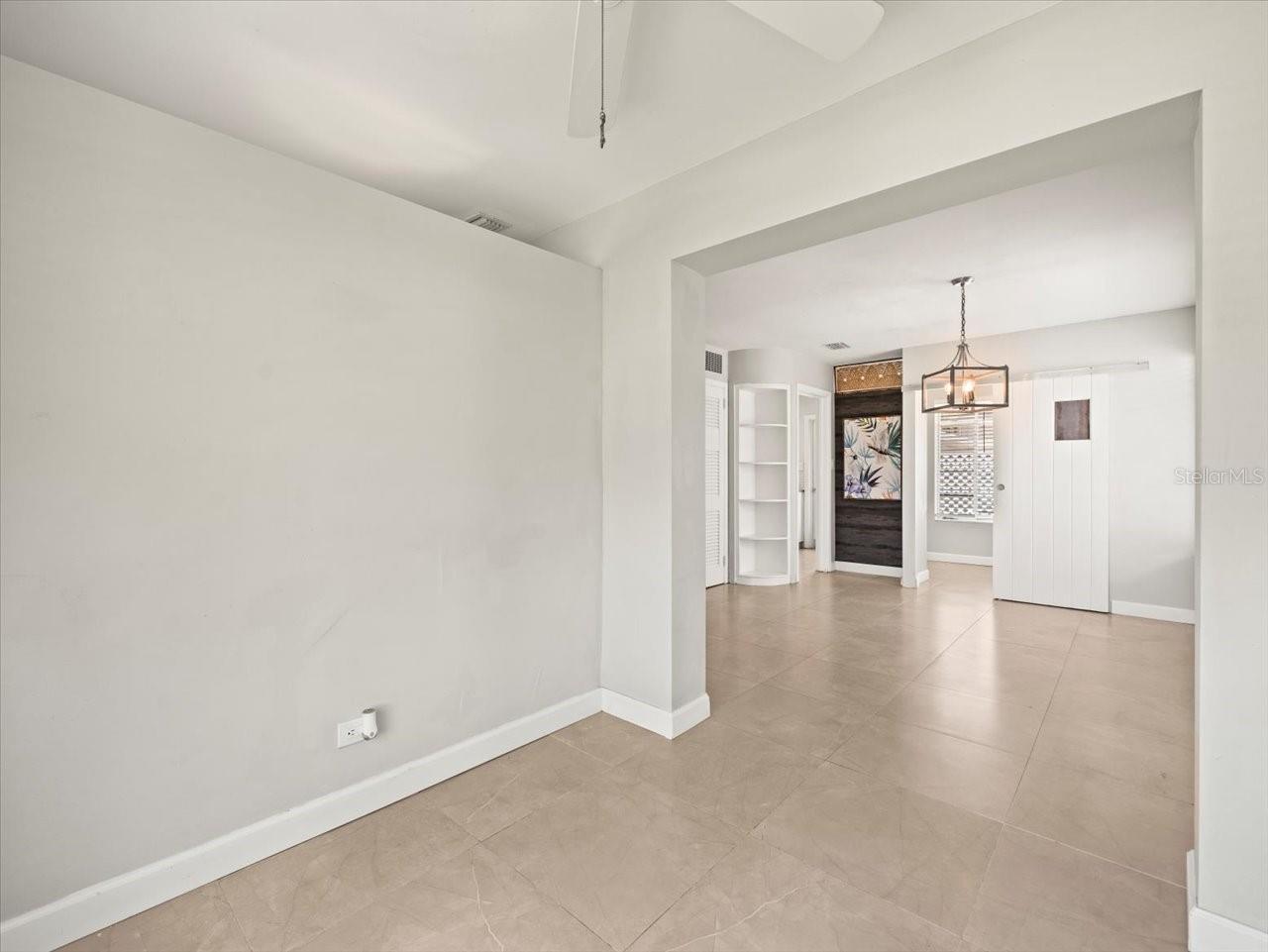 Listing photo id 22 for 3219 De Bazan Avenue