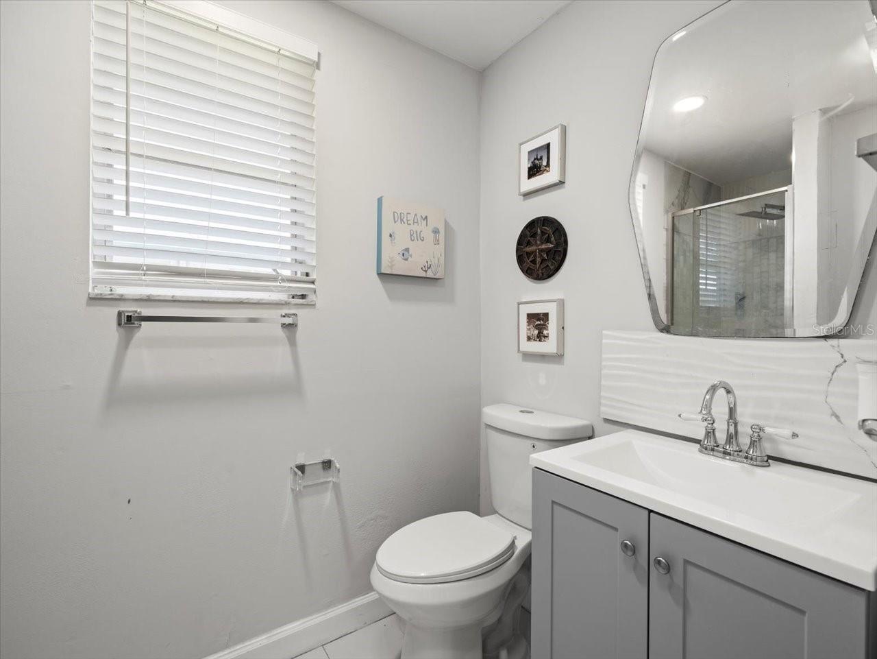Listing photo id 42 for 3219 De Bazan Avenue