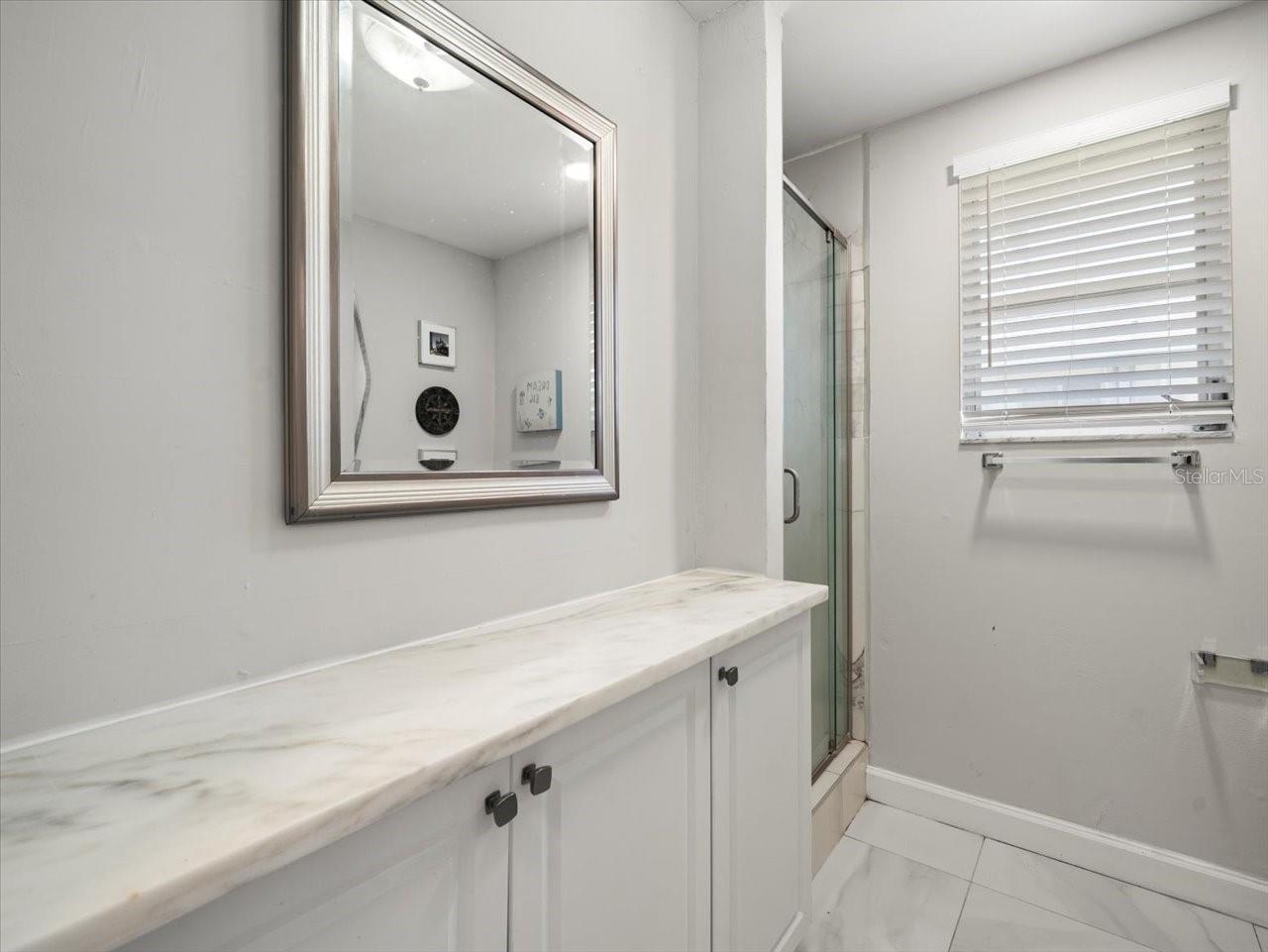 Listing photo id 44 for 3219 De Bazan Avenue