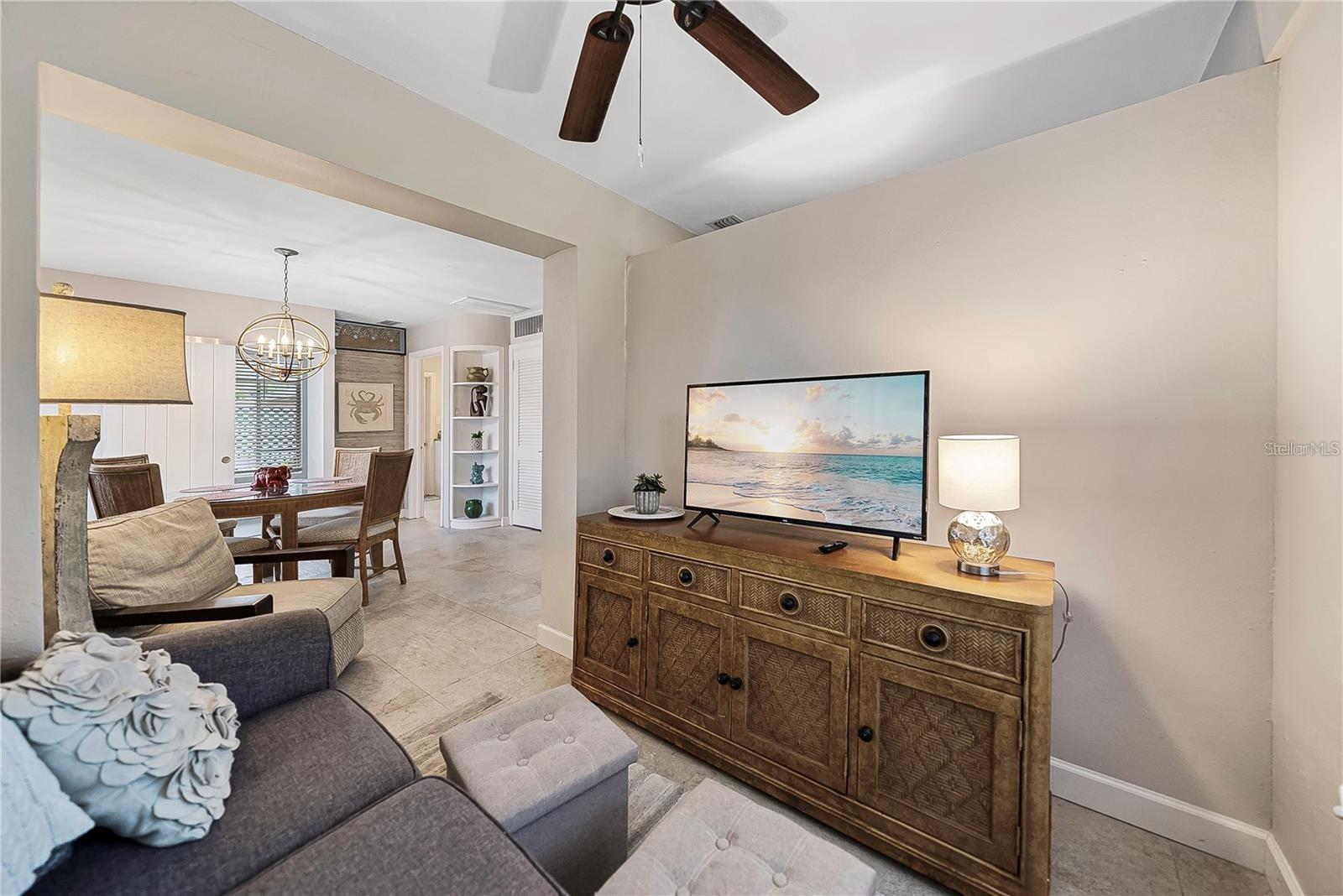 Listing photo id 5 for 3219 De Bazan Avenue