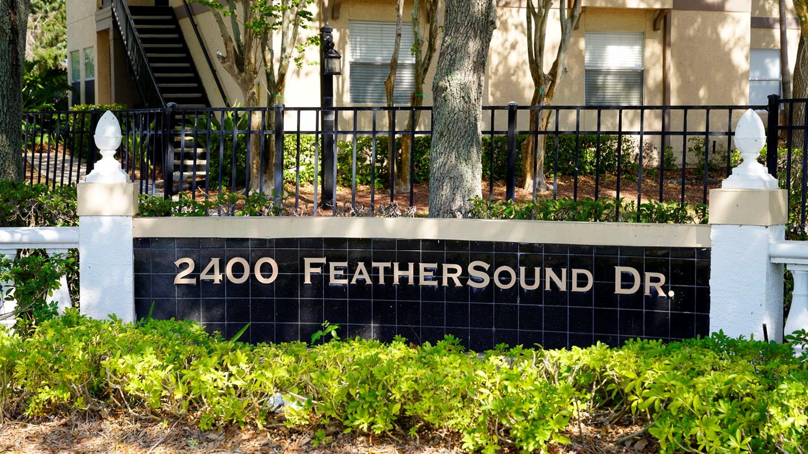 Image 69 of 71 For 2400 Feather Sound Drive 1015