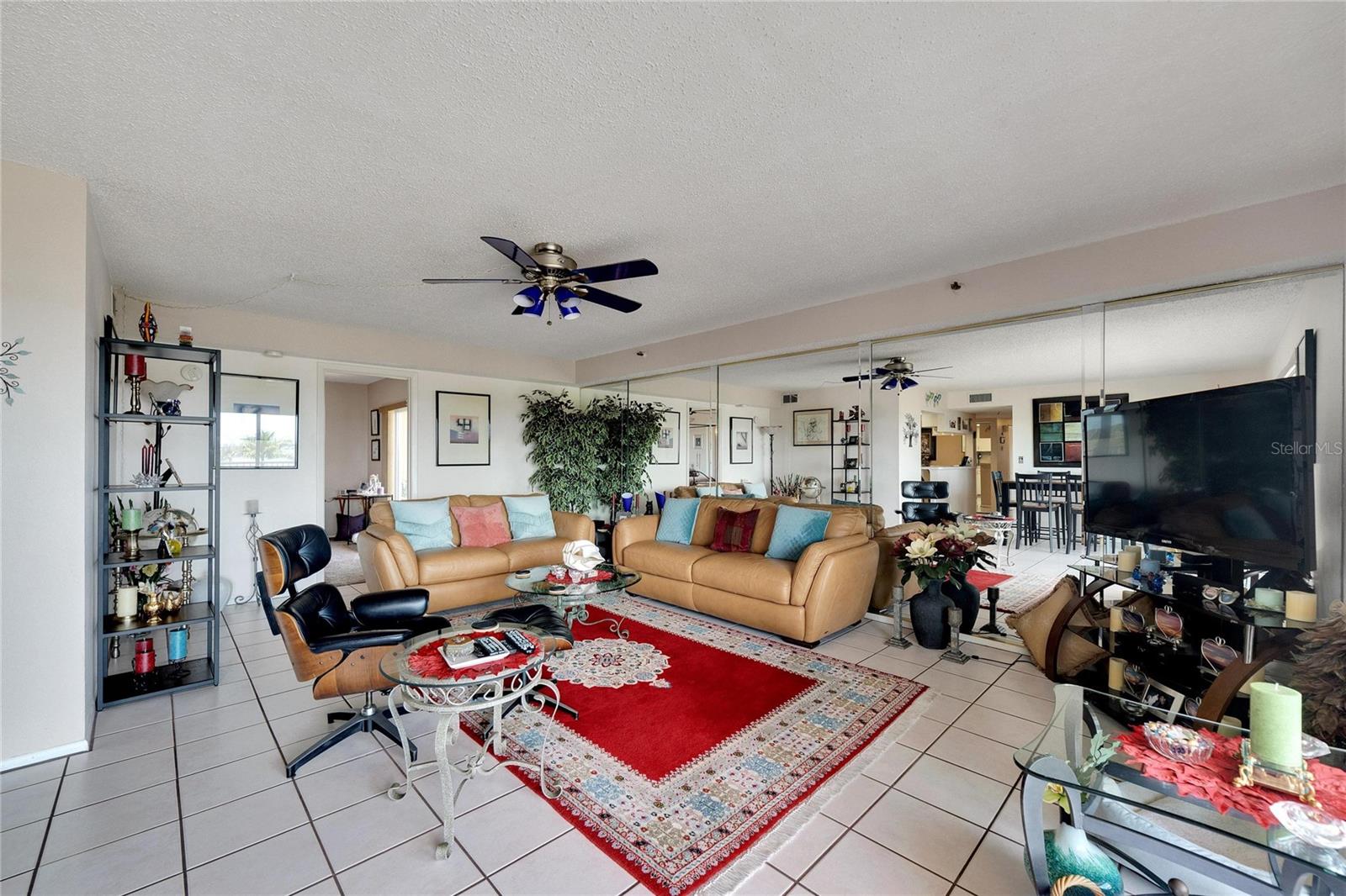 Listing photo id 16 for 7430 Sunshine Skyway Lane S 406