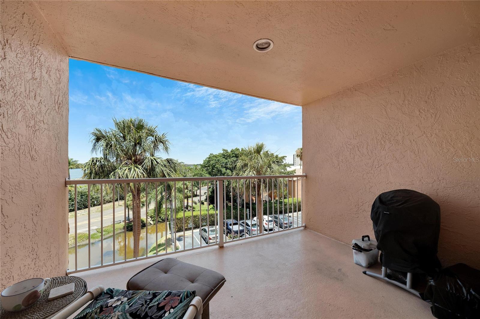 Listing photo id 25 for 7430 Sunshine Skyway Lane S 406