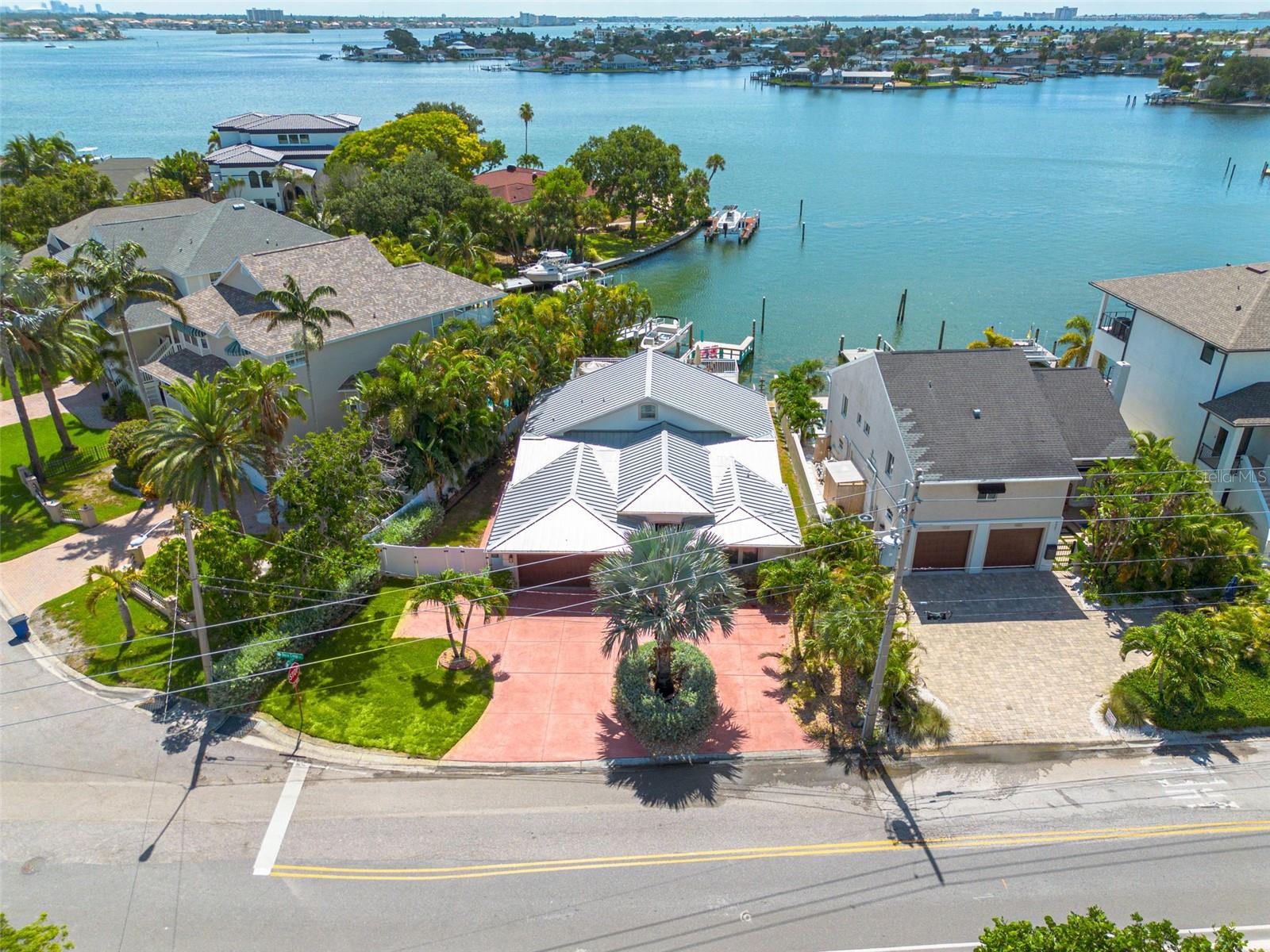 Image 7 of 70 For 7025 Boca Ciega Drive